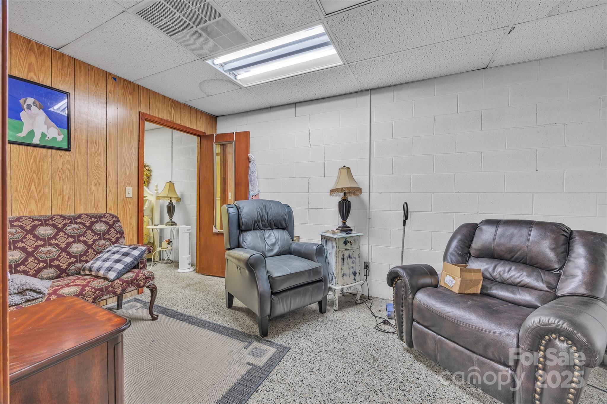 401 E Main Avenue