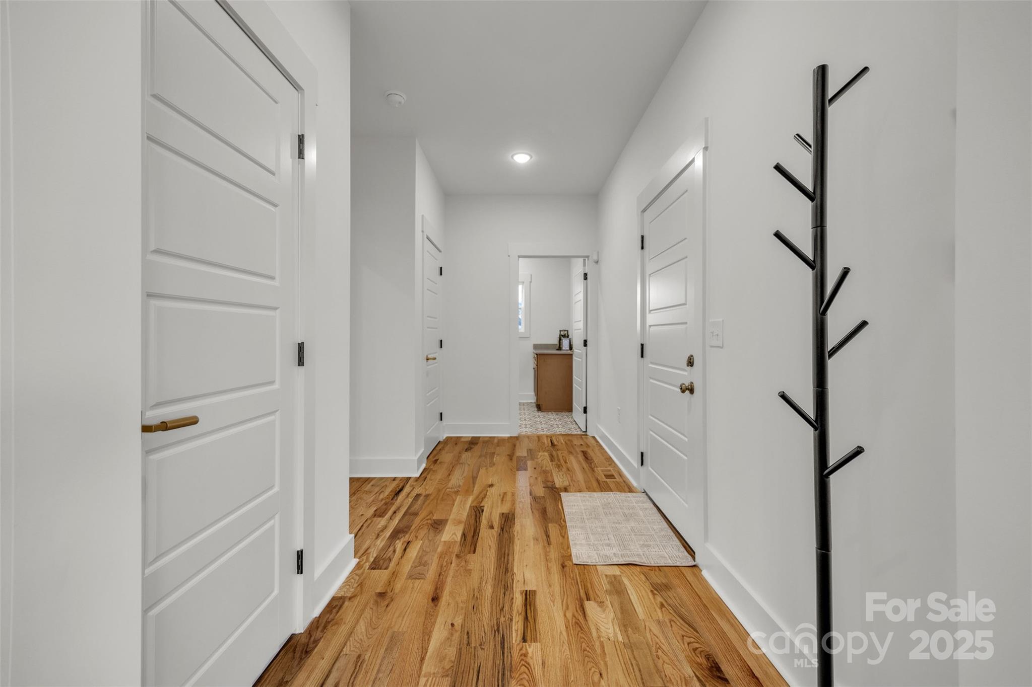 77 2nd Avenue SE