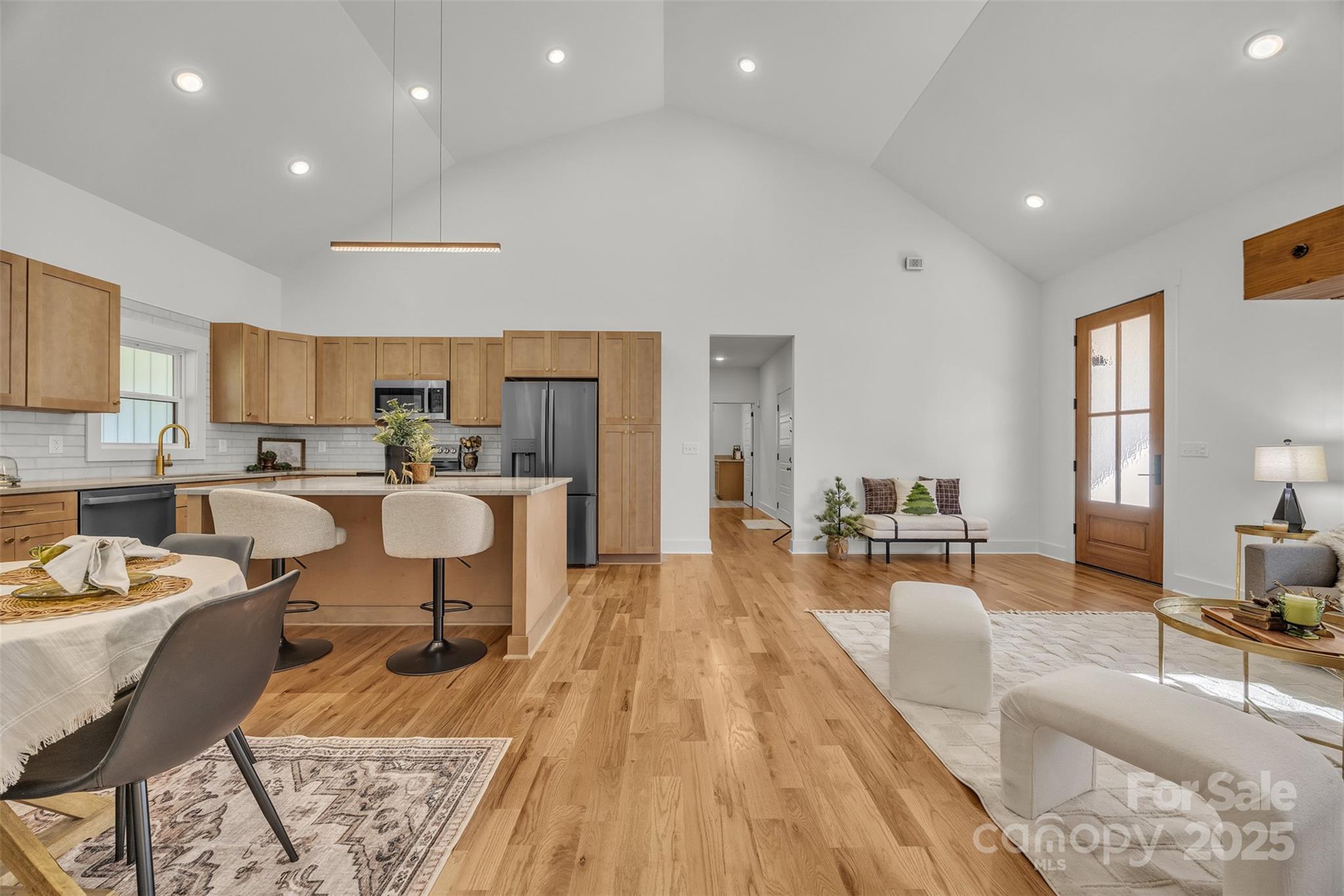 77 2nd Avenue SE