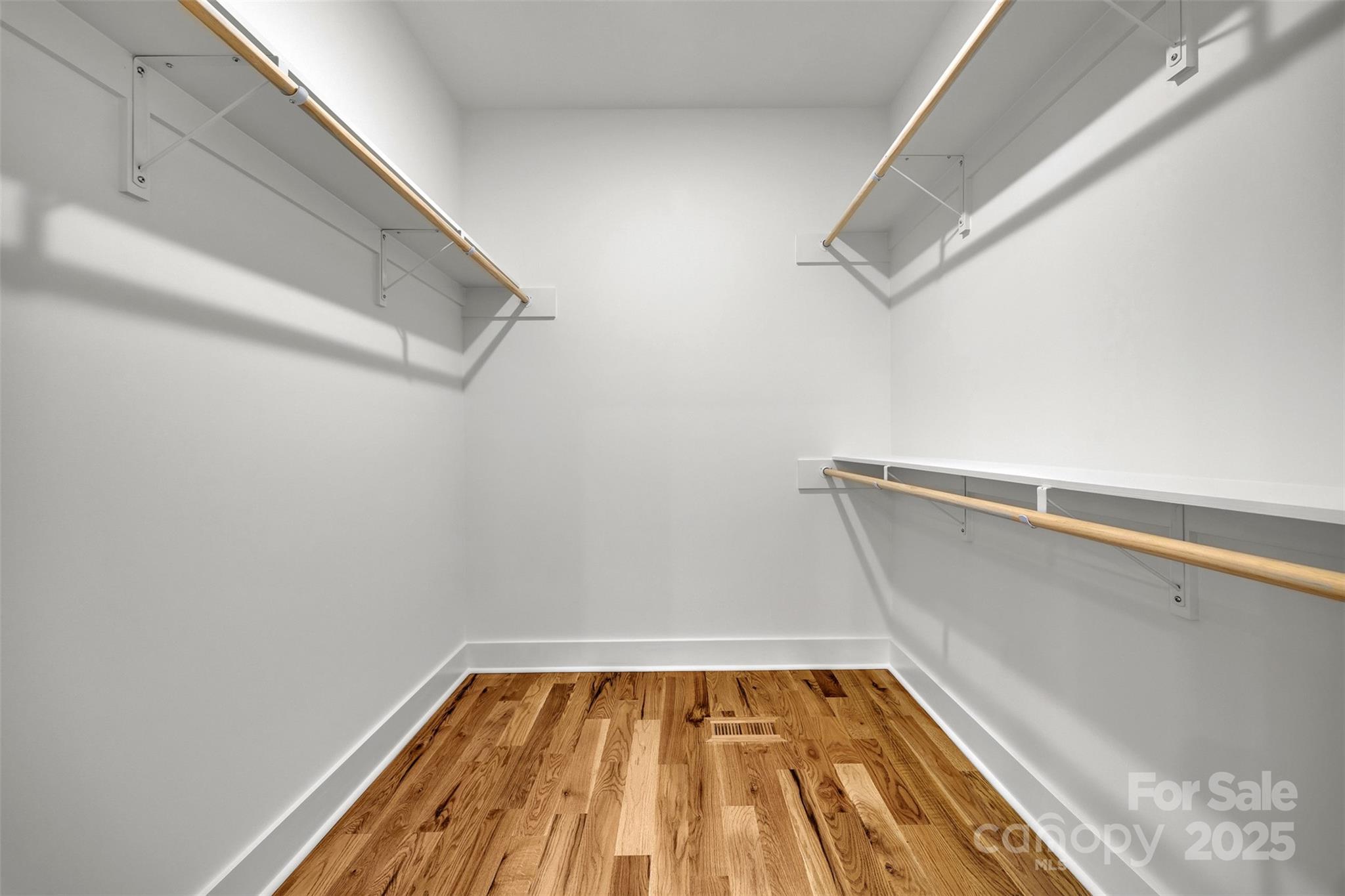 77 2nd Avenue SE