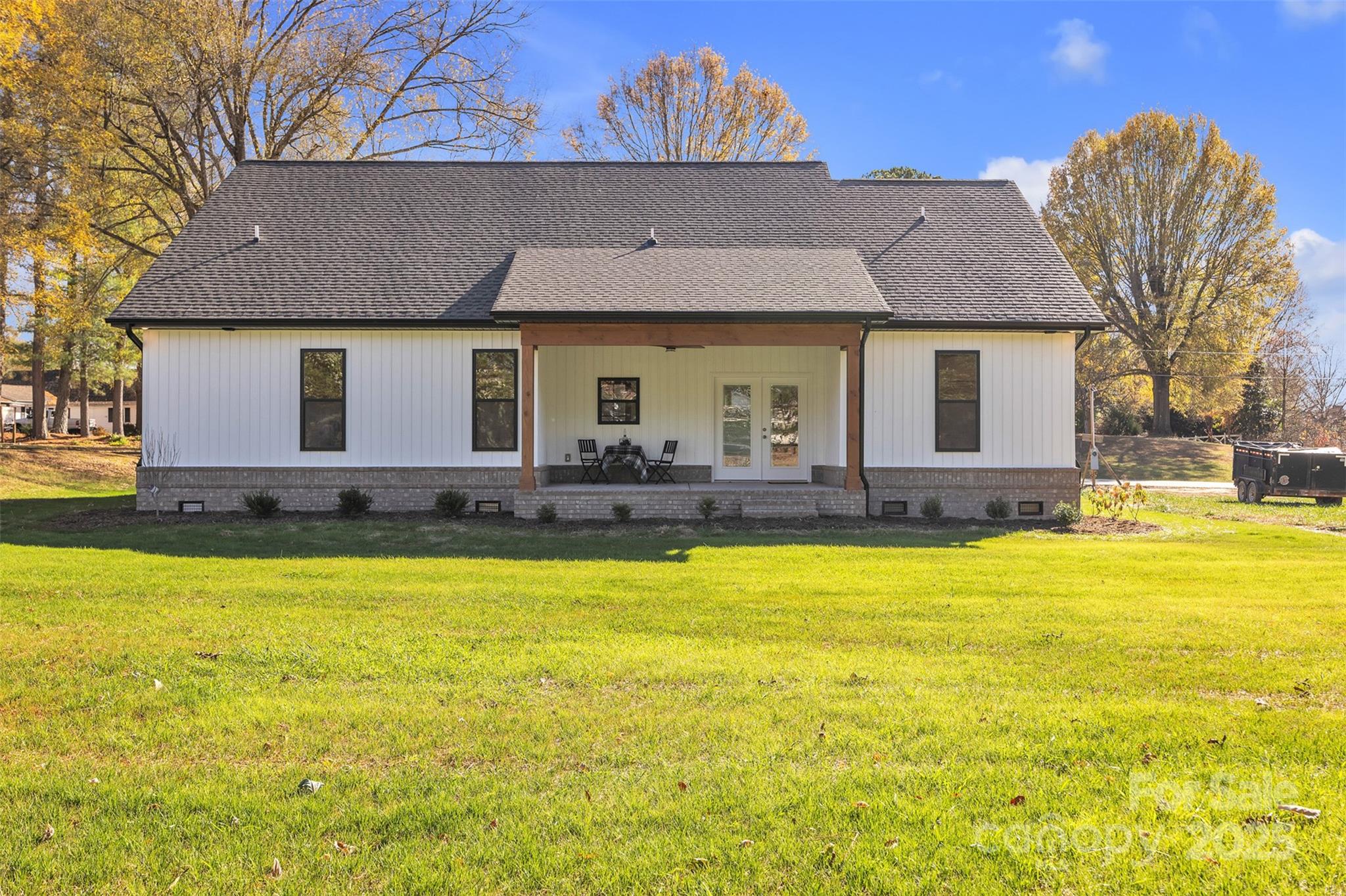 77 2nd Avenue SE