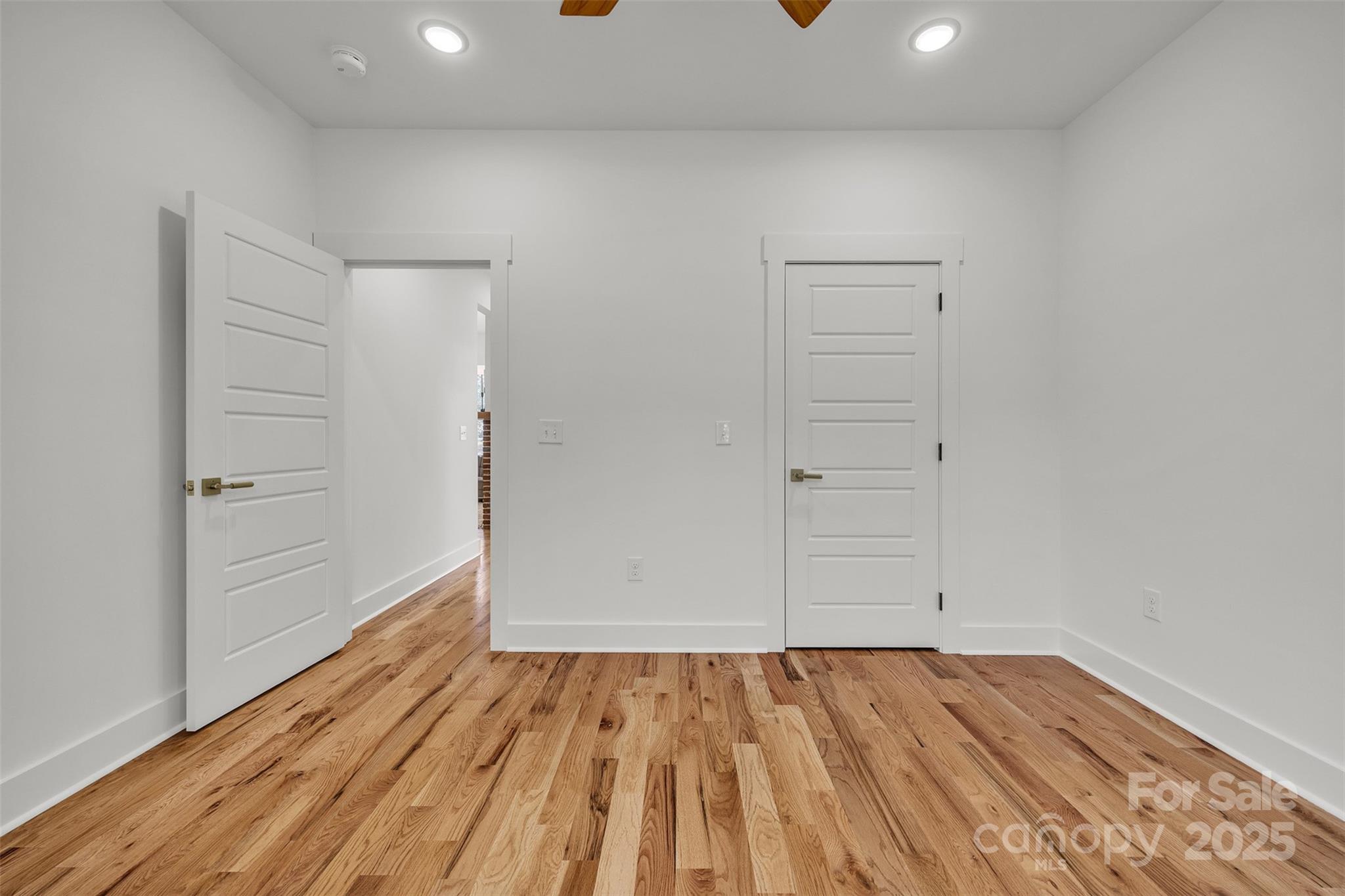 77 2nd Avenue SE