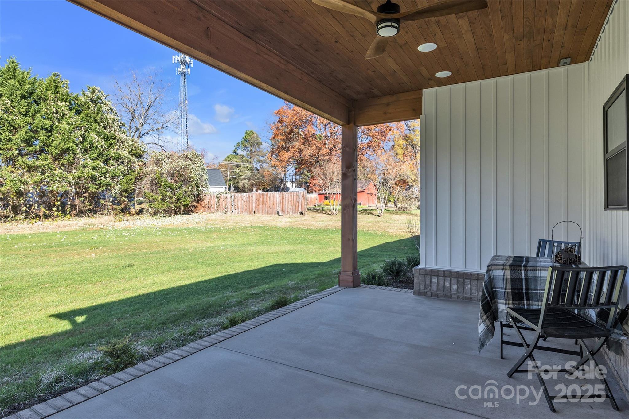 77 2nd Avenue SE