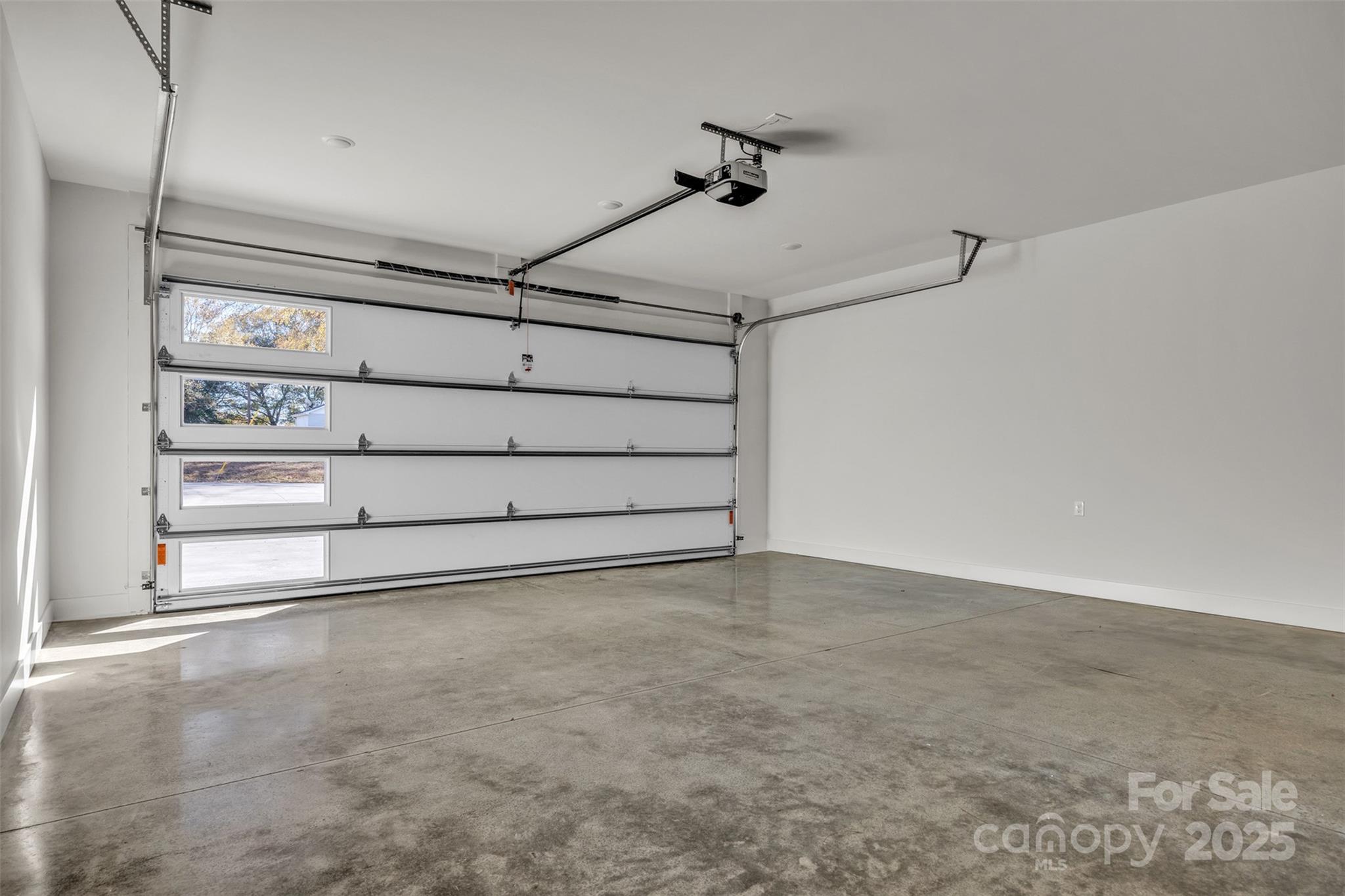 77 2nd Avenue SE