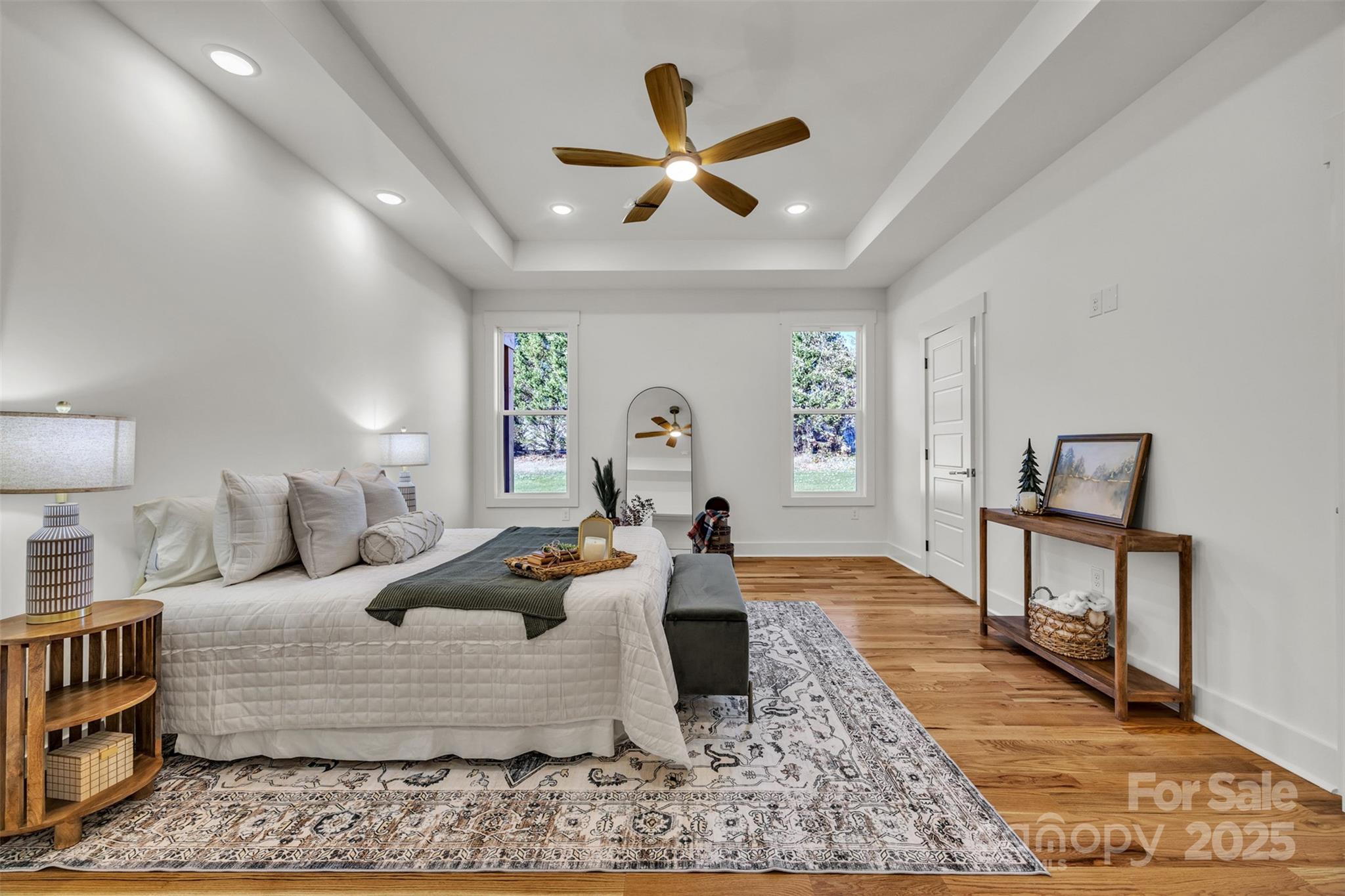 77 2nd Avenue SE
