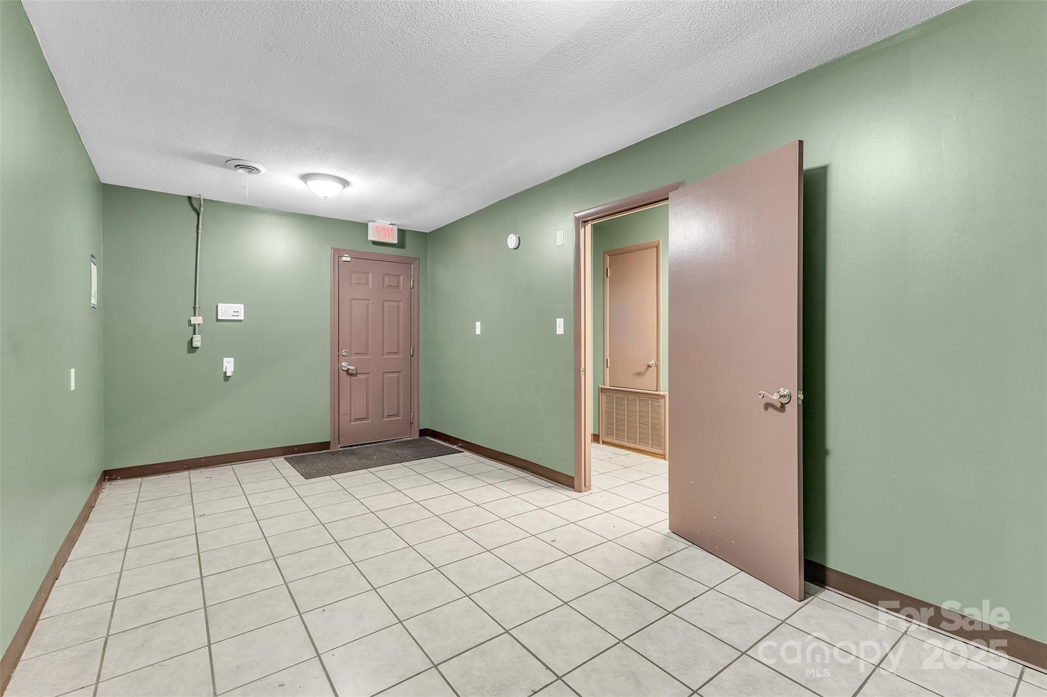 60 2nd Avenue SW