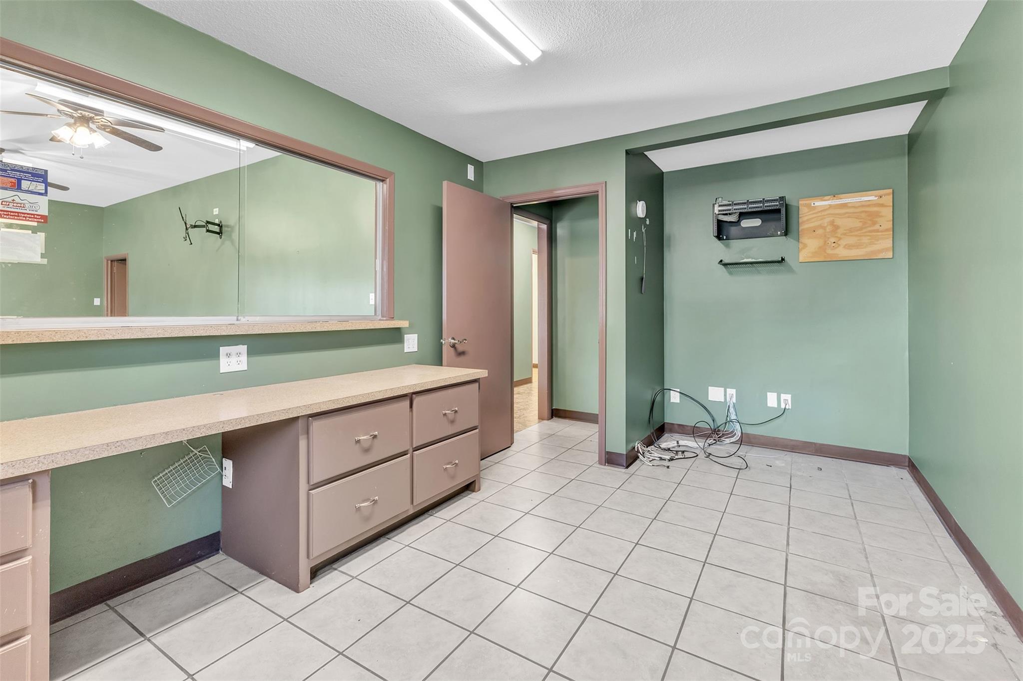 60 2nd Avenue SW