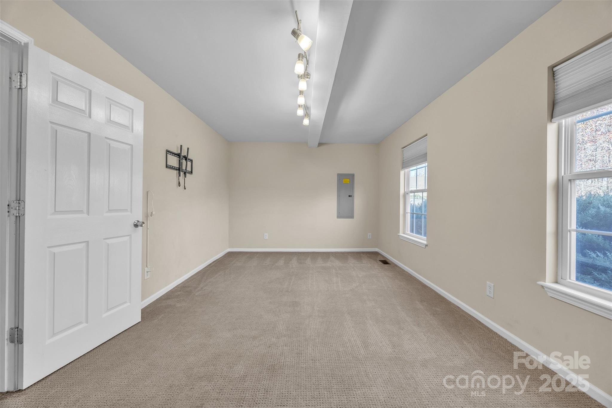 312 Oak Knoll