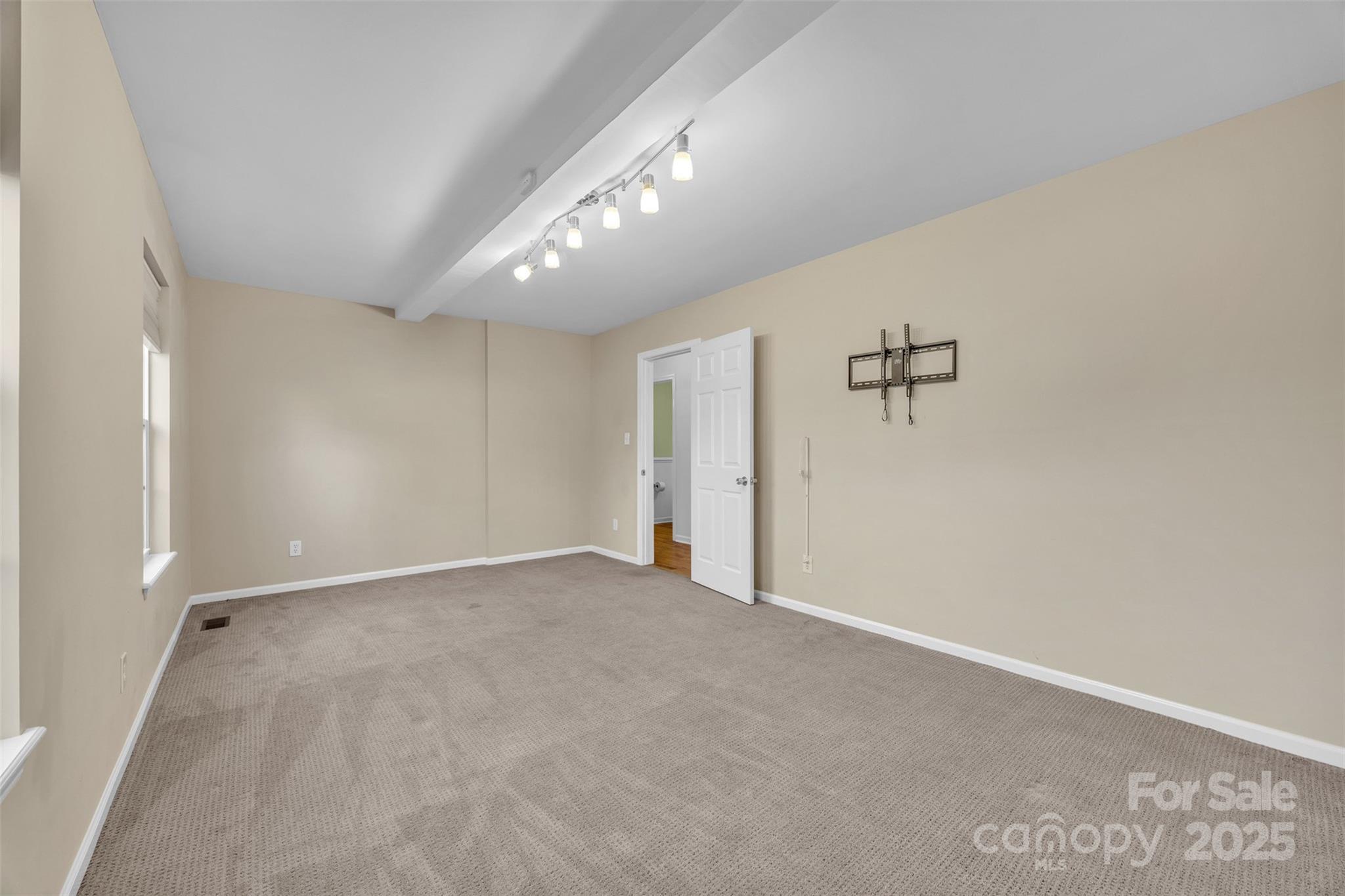 312 Oak Knoll