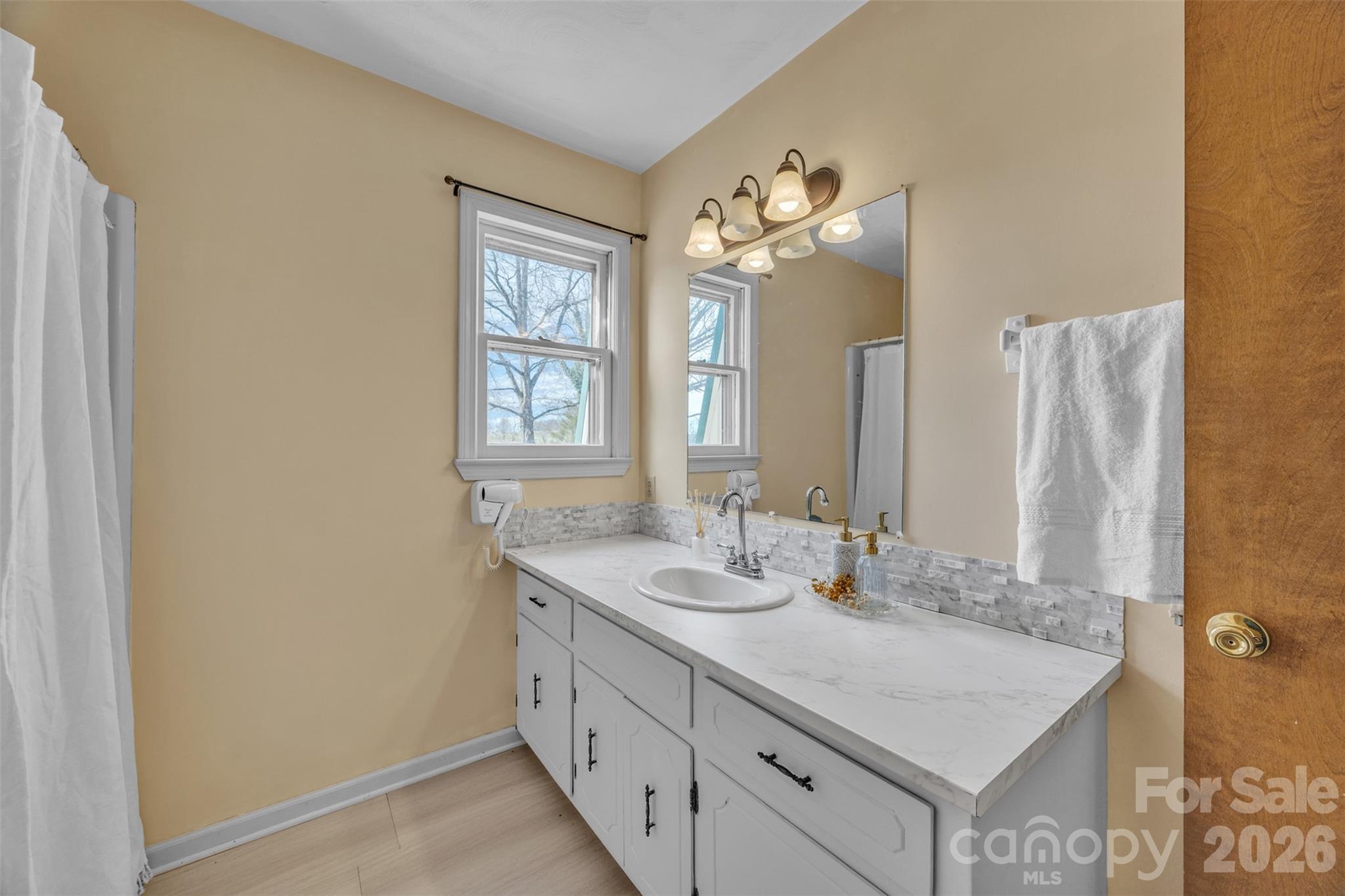 280 Forest Acres Lane