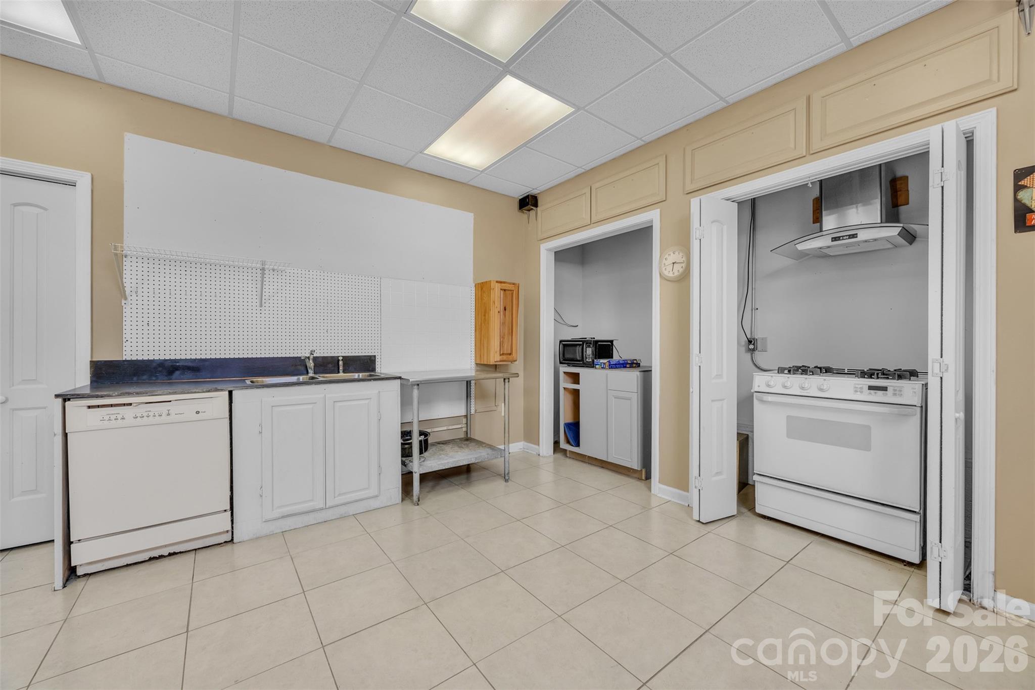 280 Forest Acres Lane