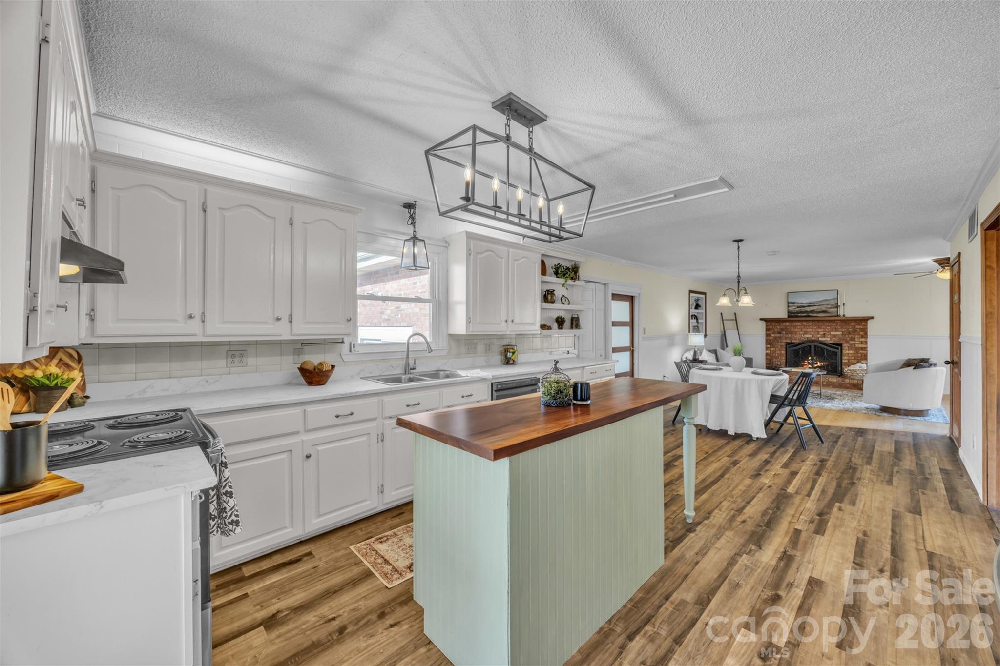 280 Forest Acres Lane