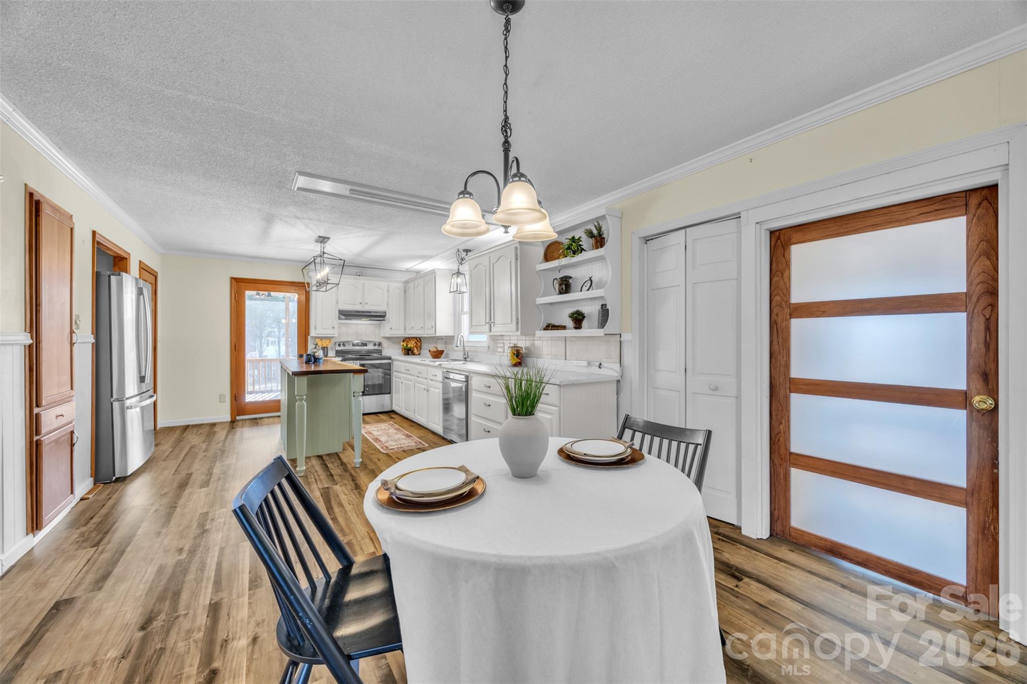 280 Forest Acres Lane
