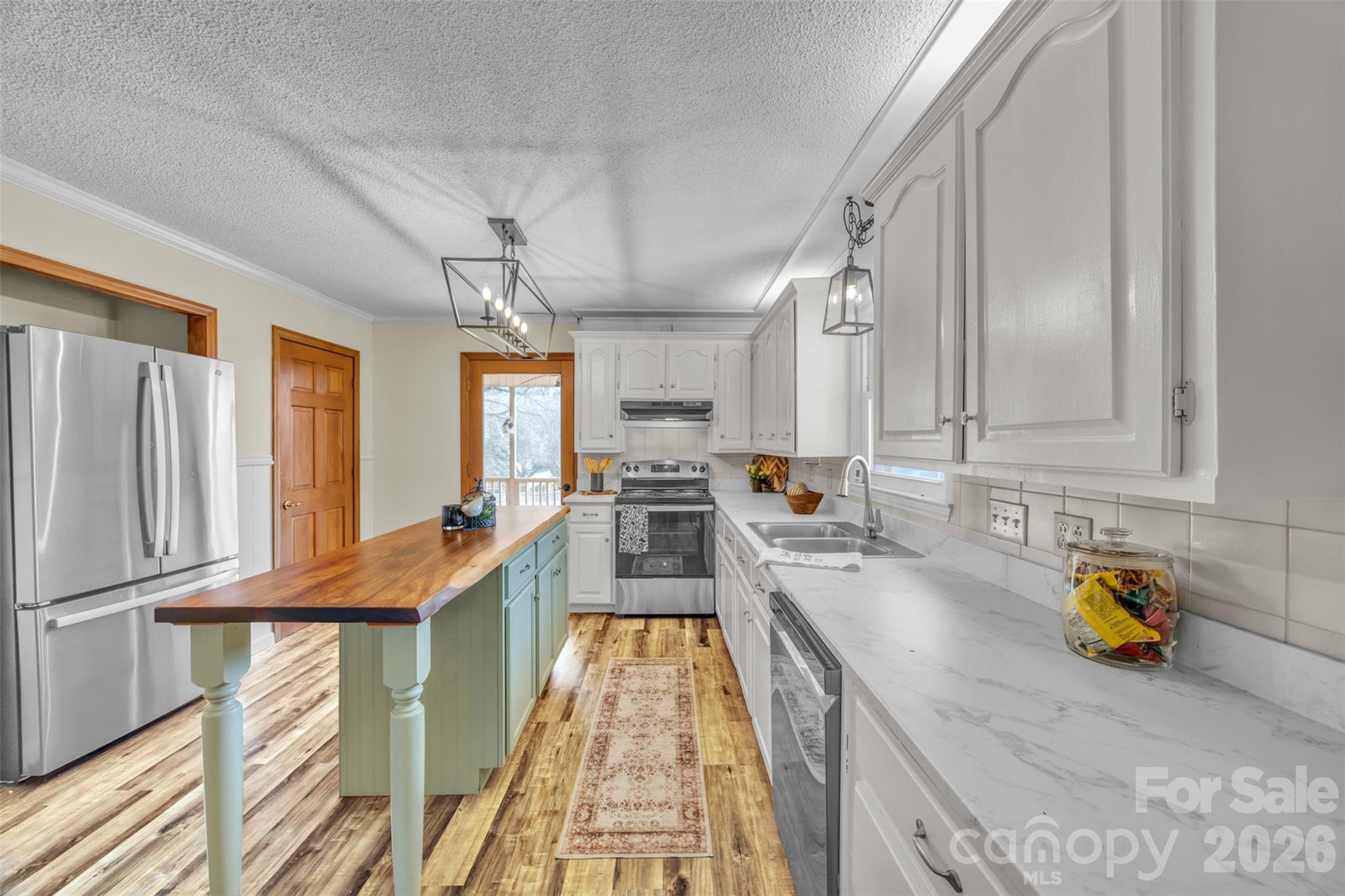 280 Forest Acres Lane