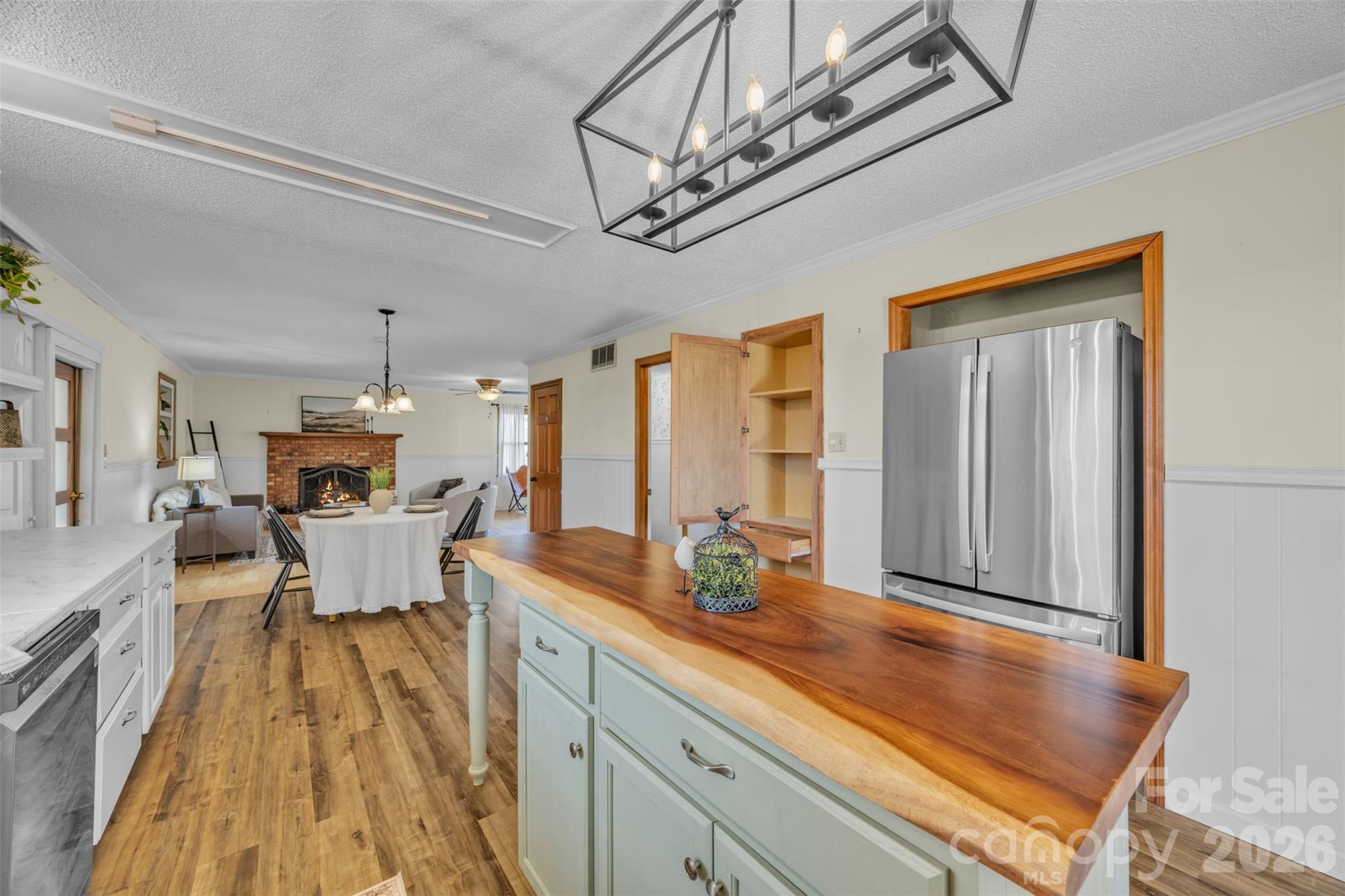 280 Forest Acres Lane