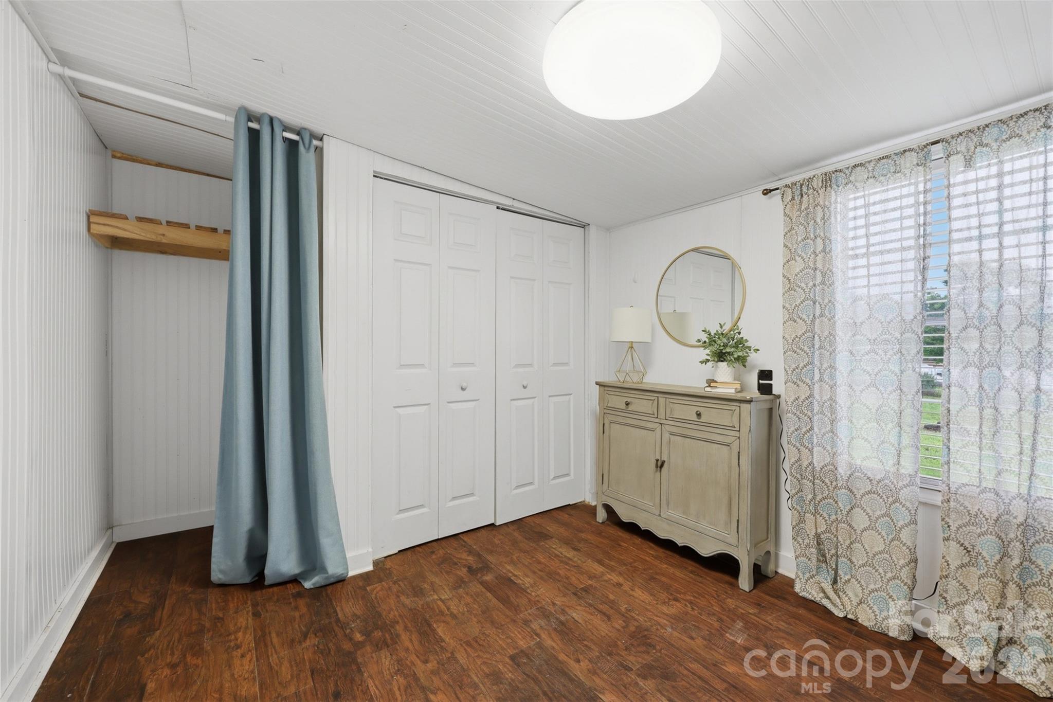 1309 Poole Gooden Road