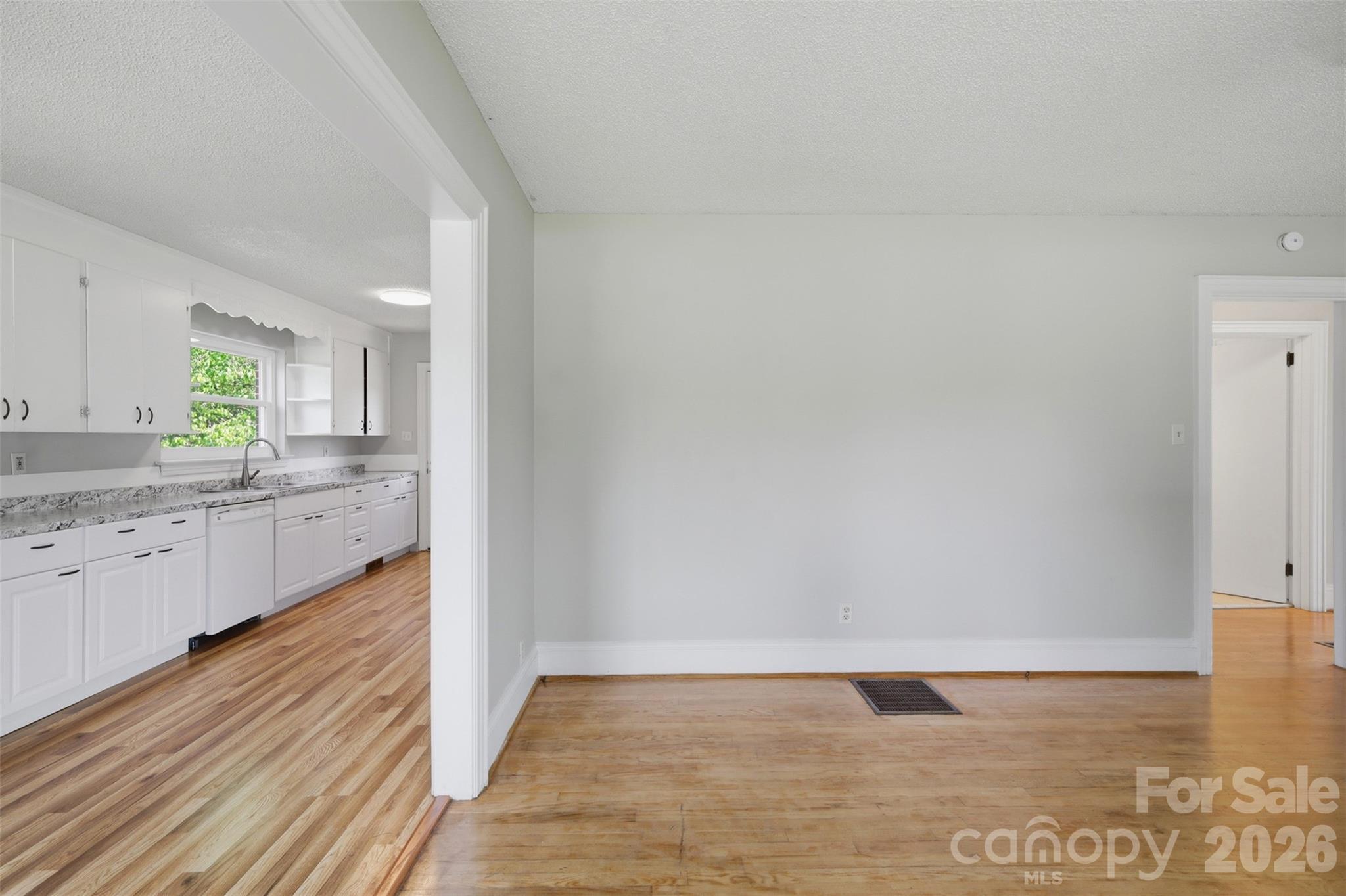 2262 9th Avenue Drive NE