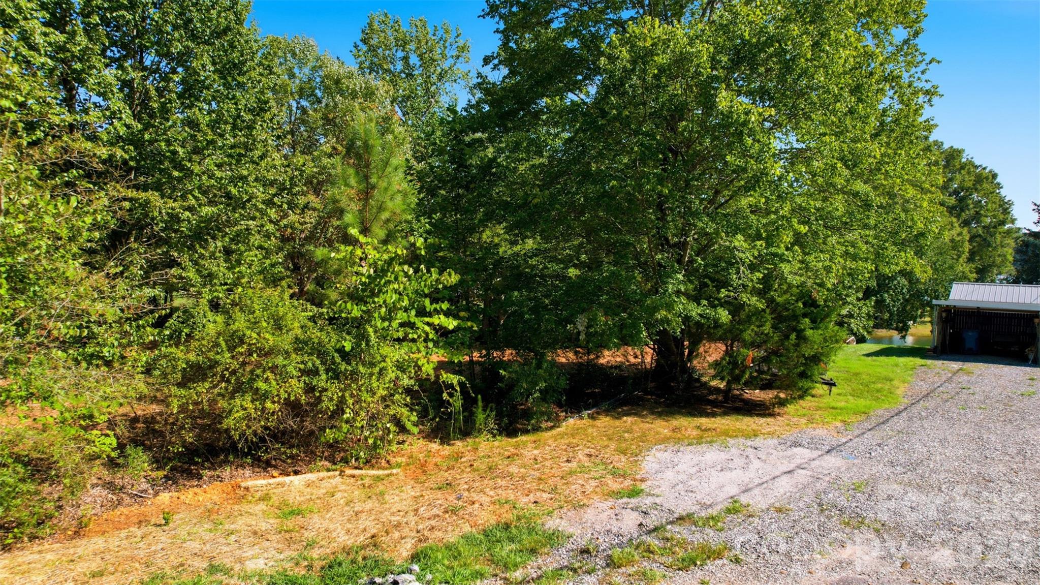 87 Greene Walk