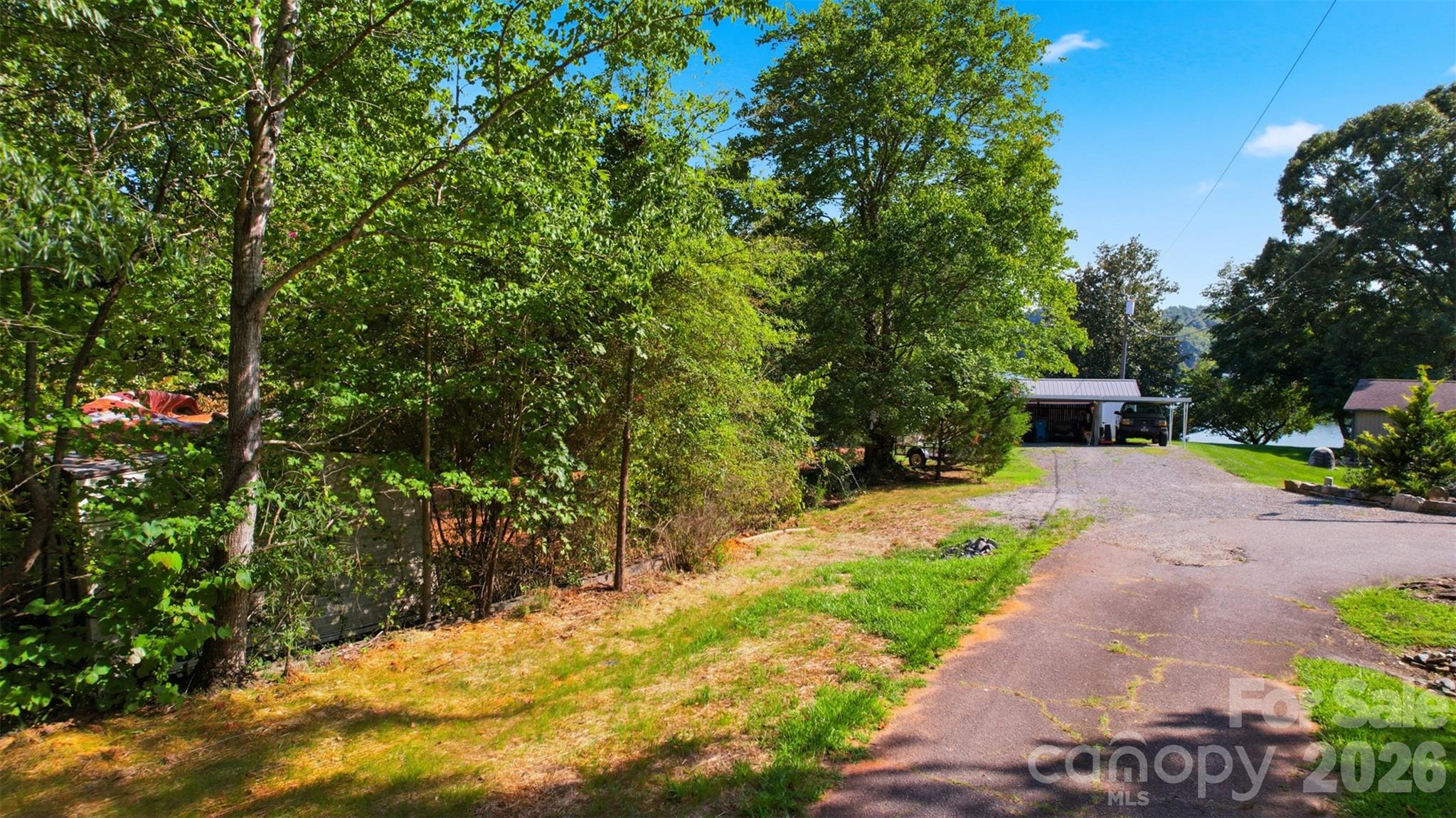 87 Greene Walk