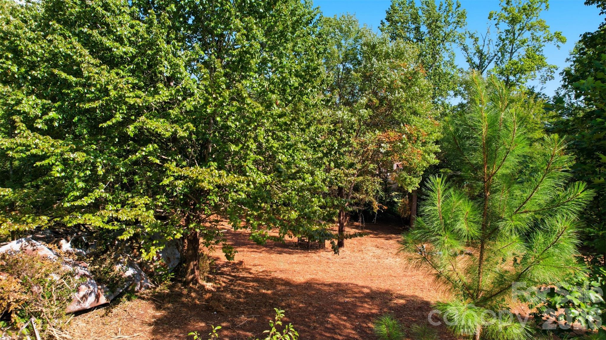 87 Greene Walk