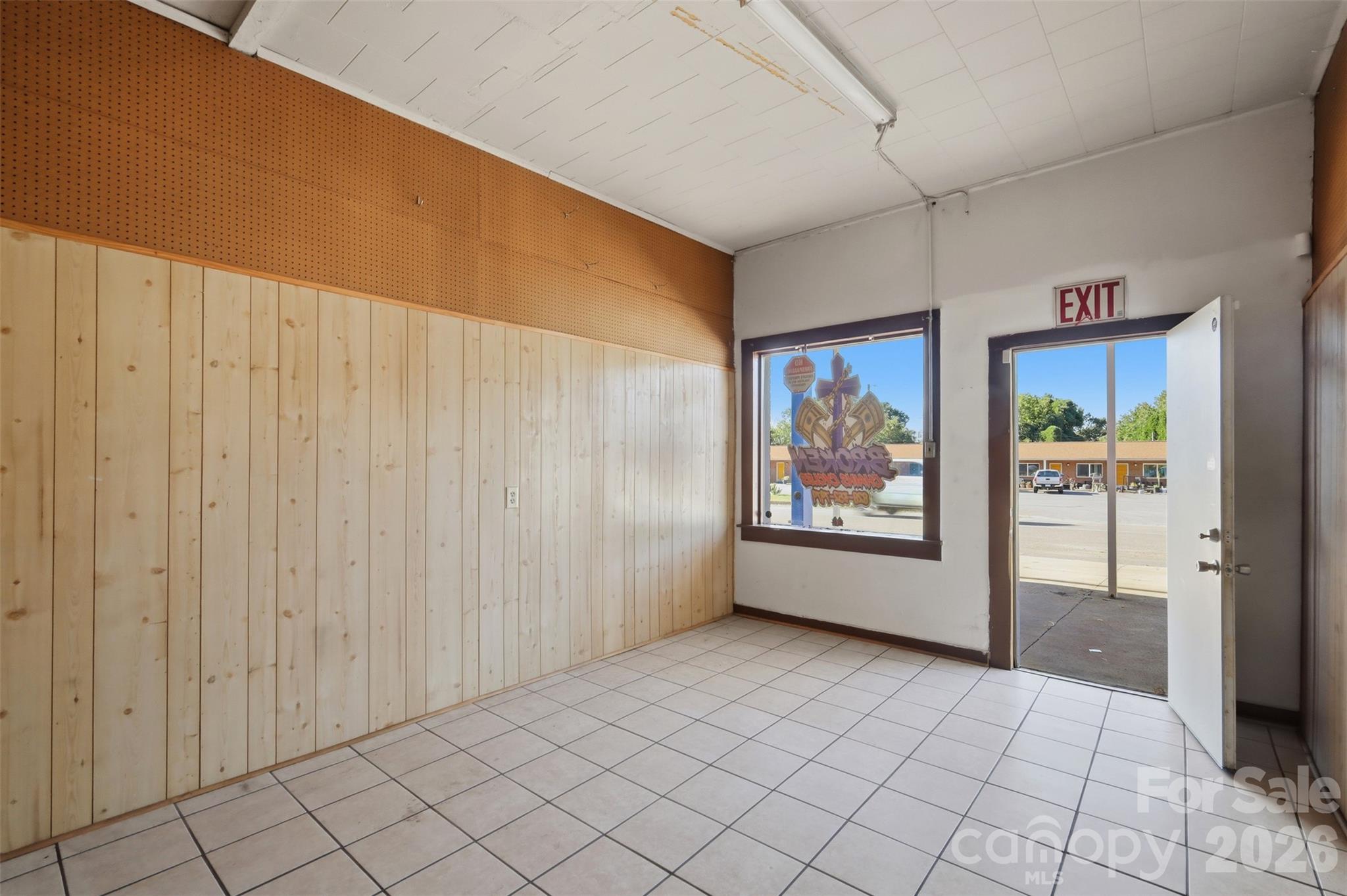 679 E Main Avenue