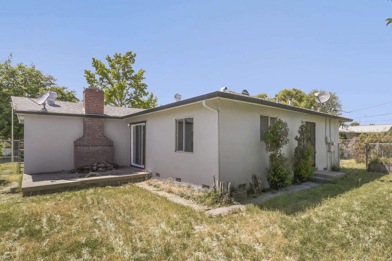7645 Walsh Way