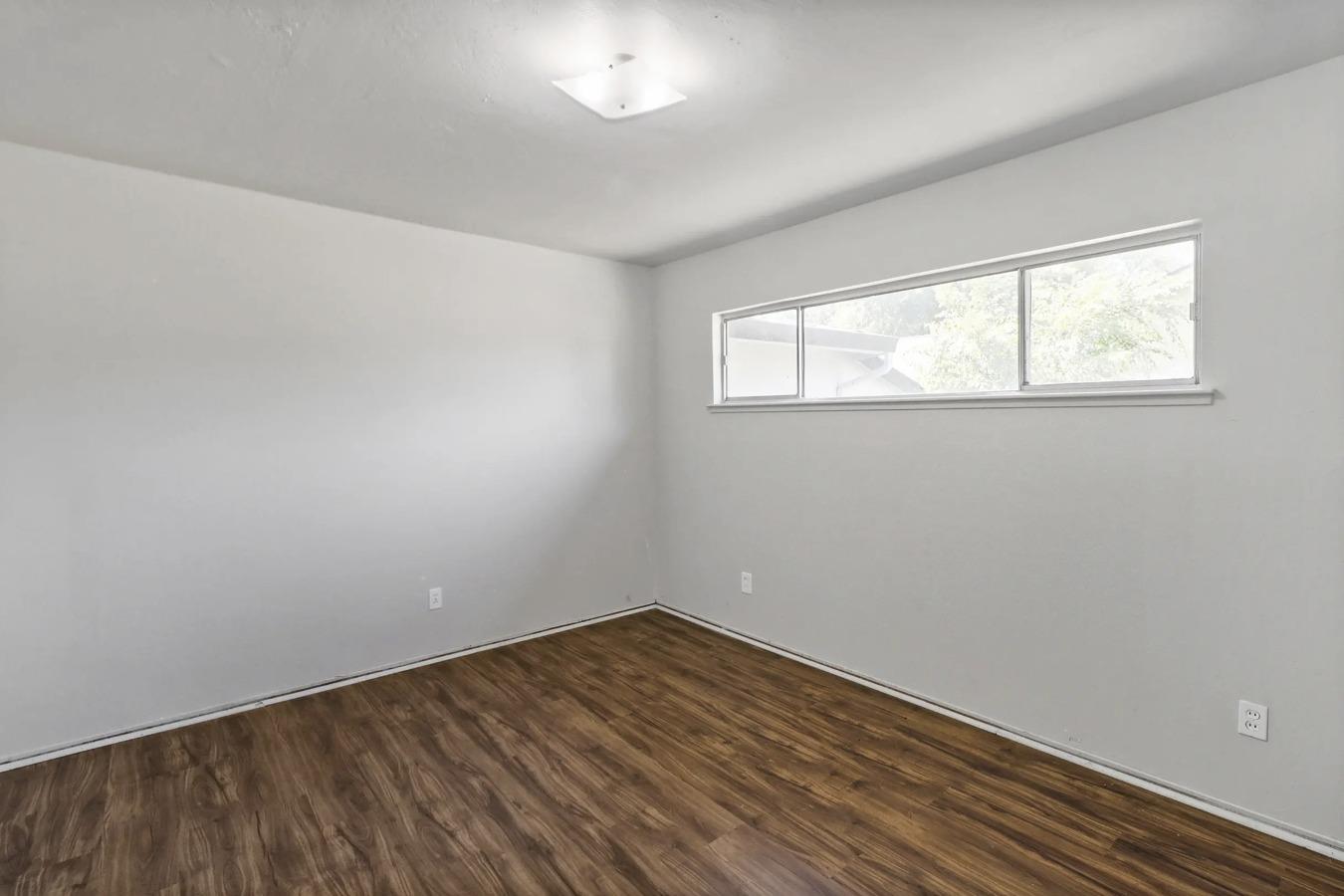 7645 Walsh Way