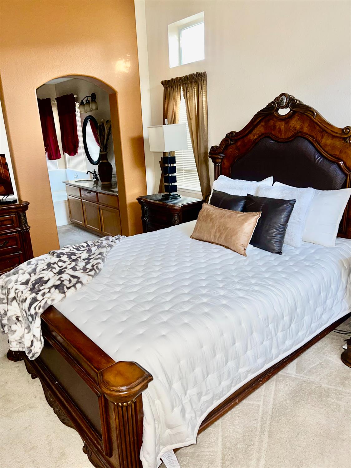 2807 Turnbuckle Circle