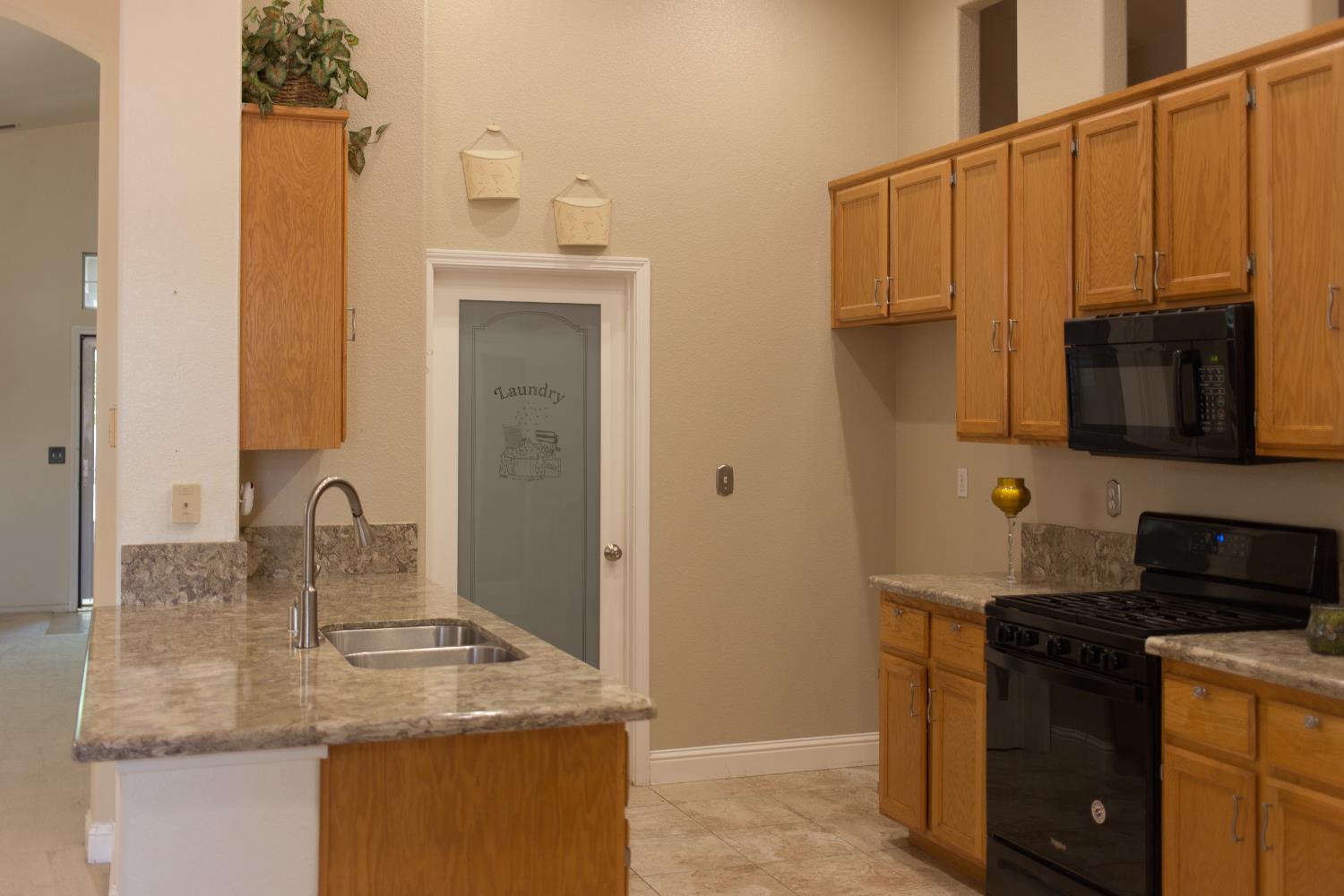 2807 Turnbuckle Circle