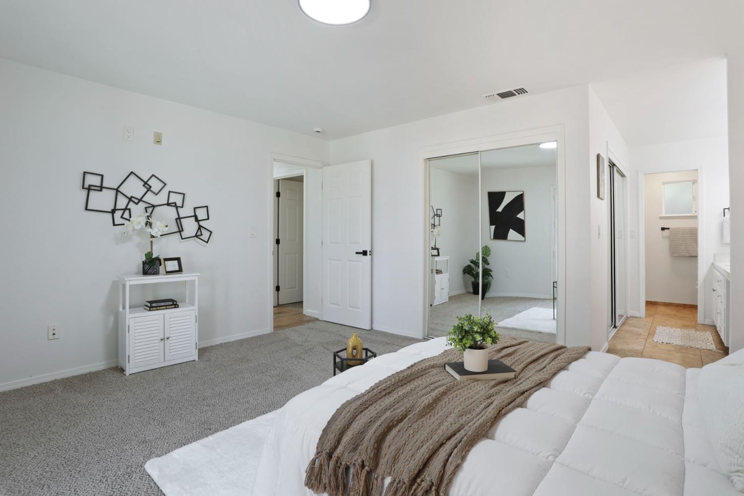 9113 Buckskin Court
