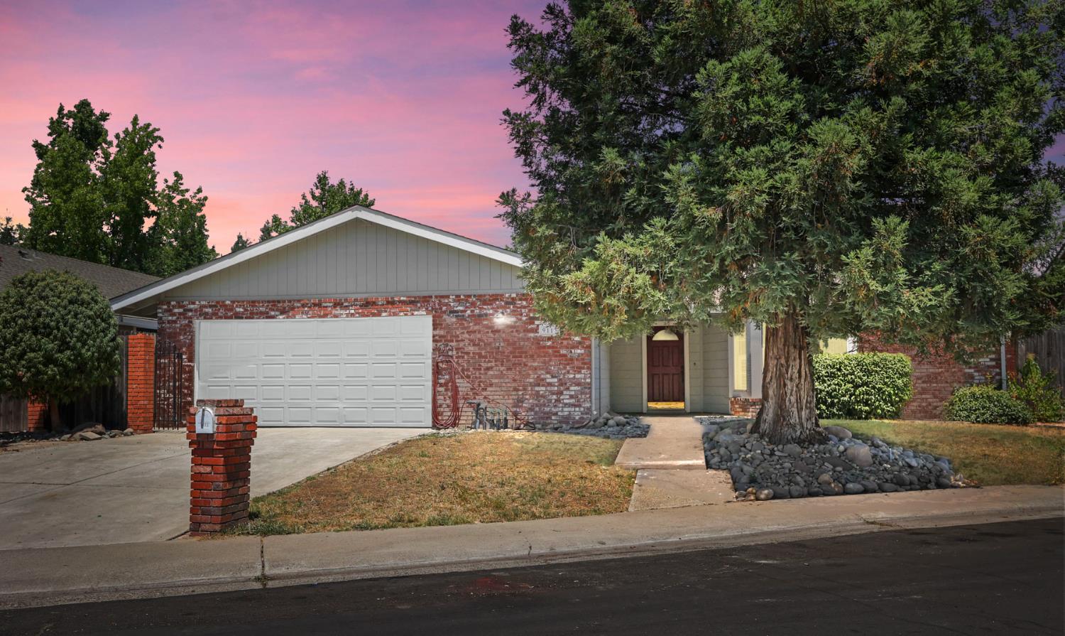 9113 Buckskin Court