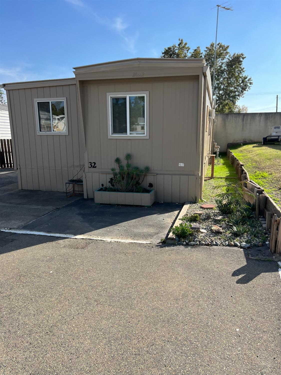 6480 MainStreet 32