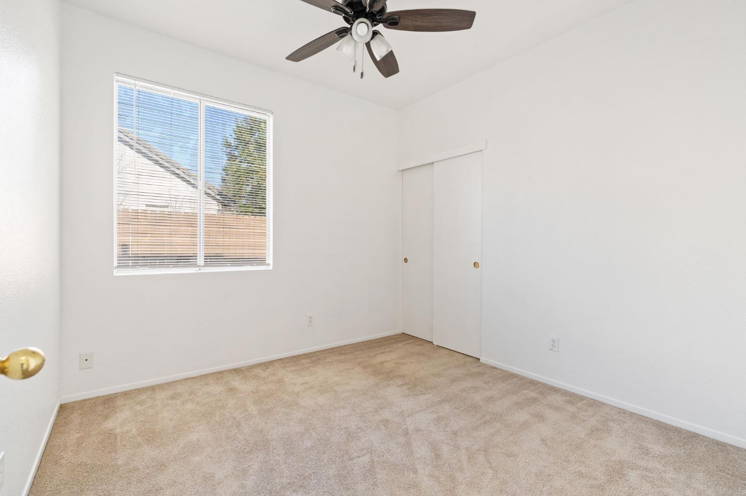9184 Laguna Center Circle