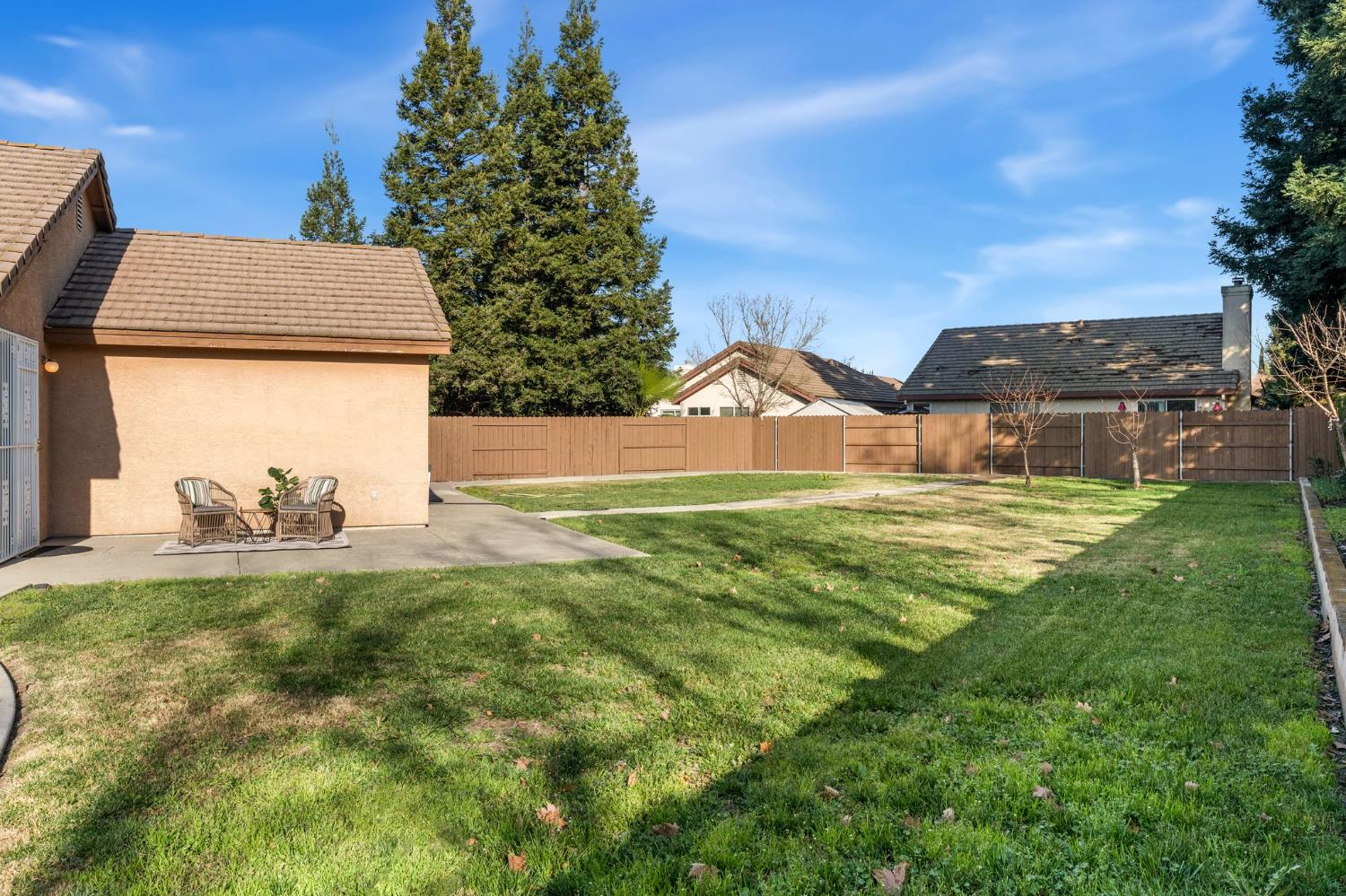 9184 Laguna Center Circle