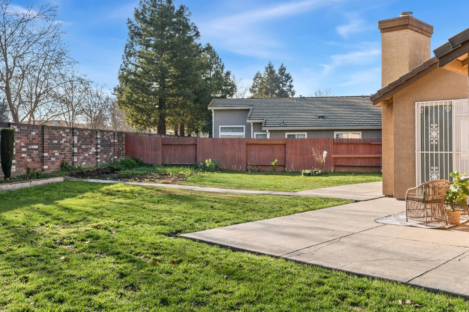 9184 Laguna Center Circle