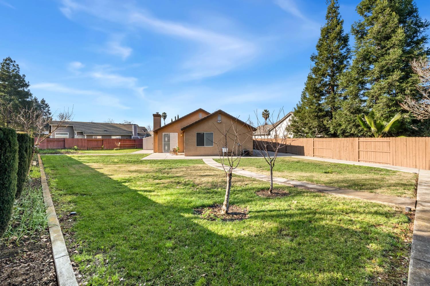 9184 Laguna Center Circle