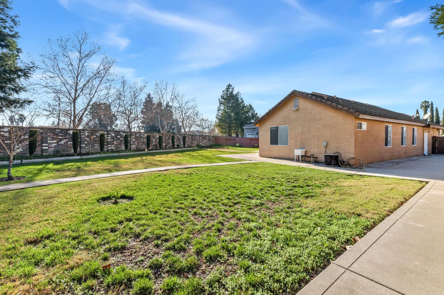 9184 Laguna Center Circle