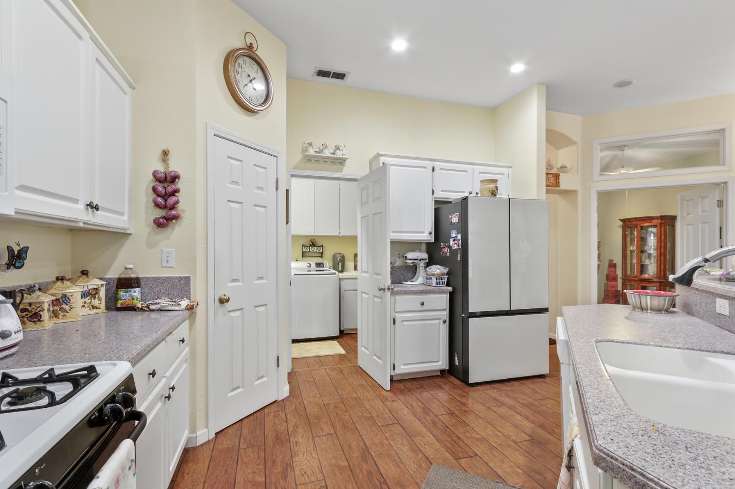 8450 Alameda Park Drive