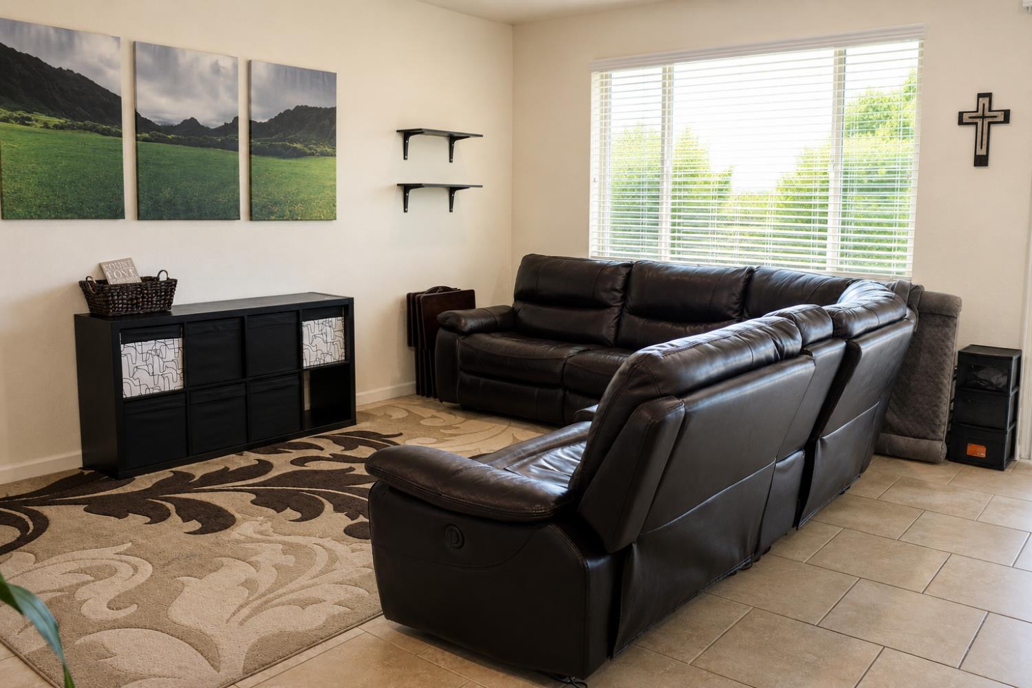 7348 W Purple Sage Court