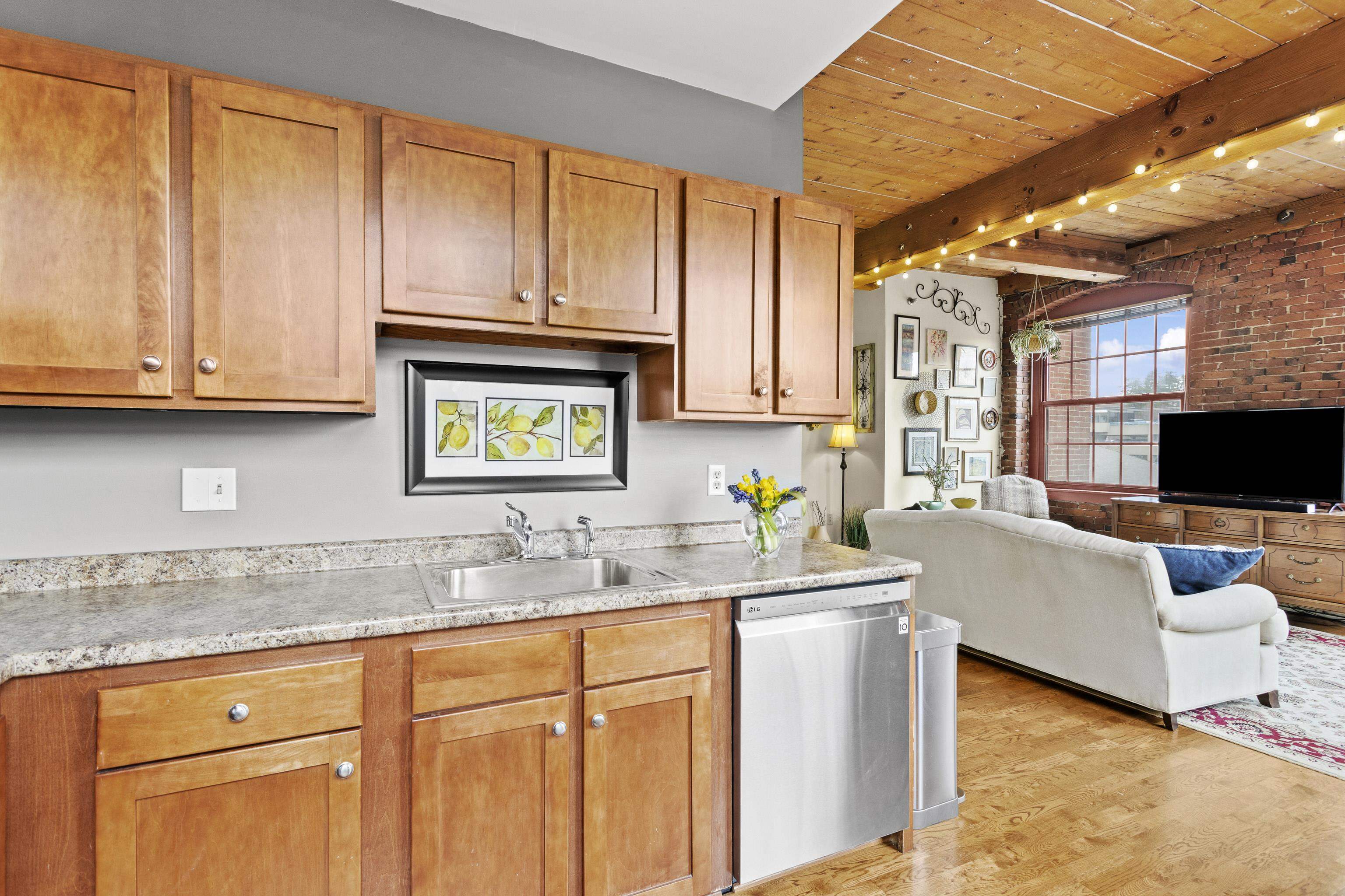 235 Cypress Street Unit: #3T