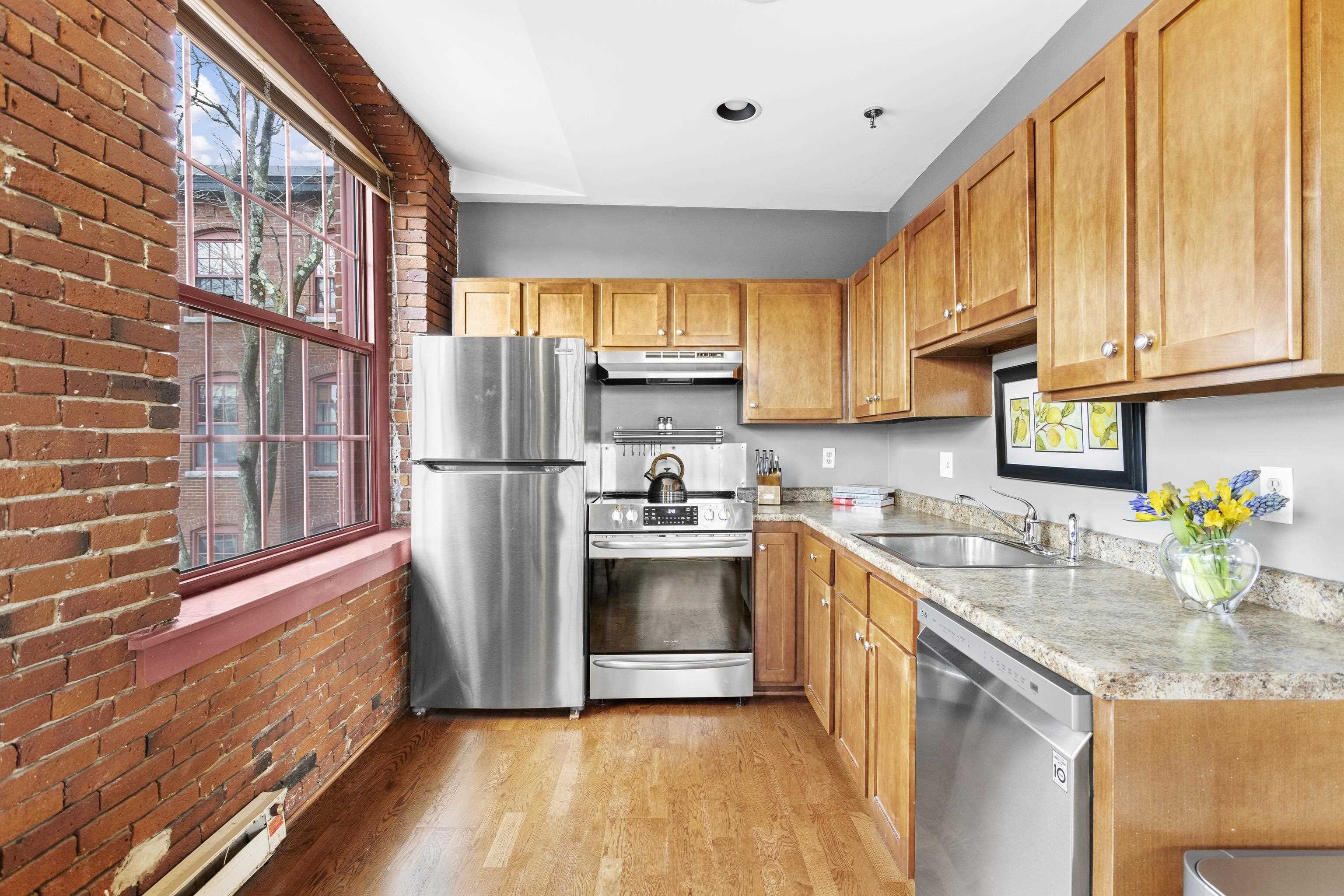 235 Cypress Street Unit: #3T