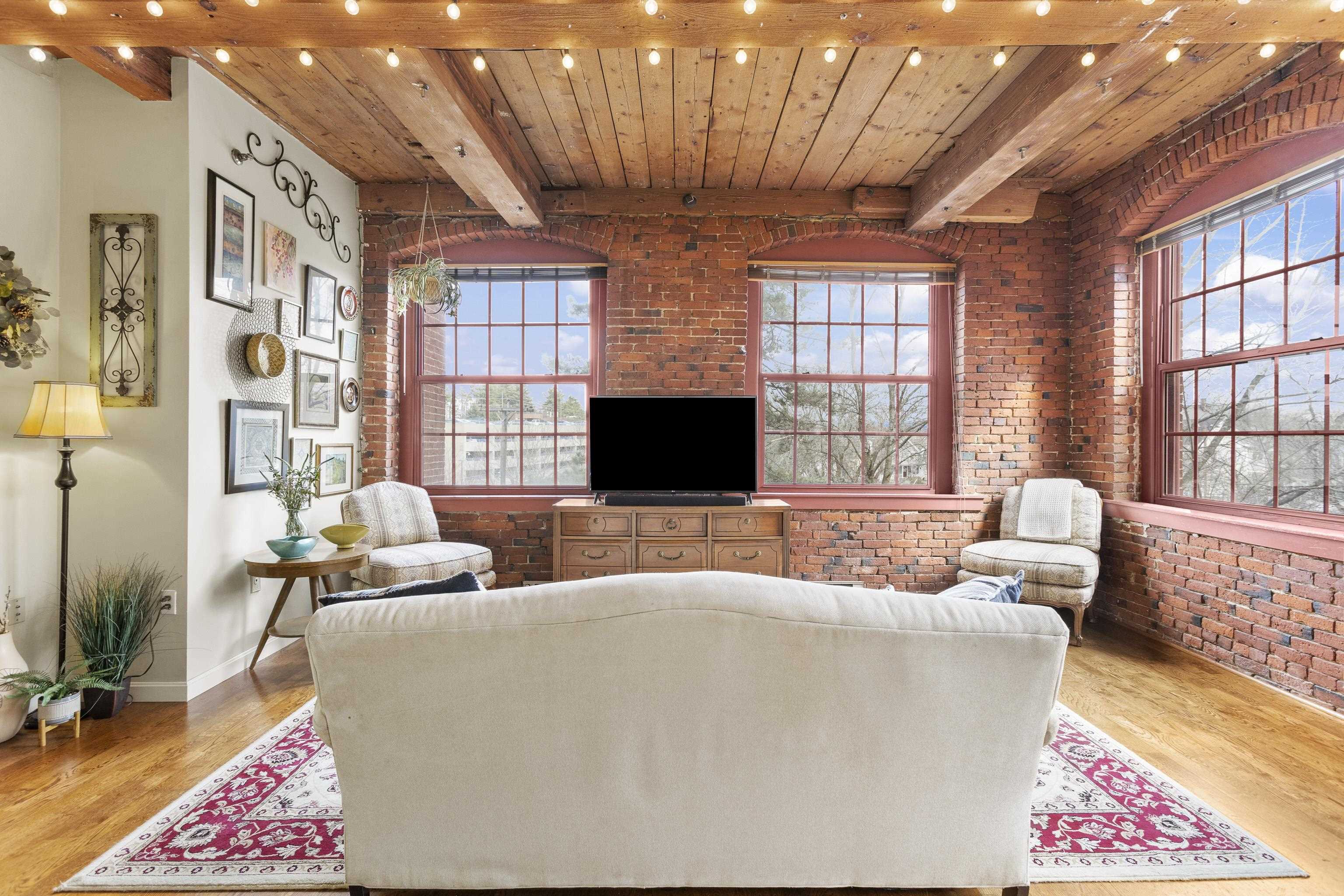 235 Cypress Street Unit: #3T