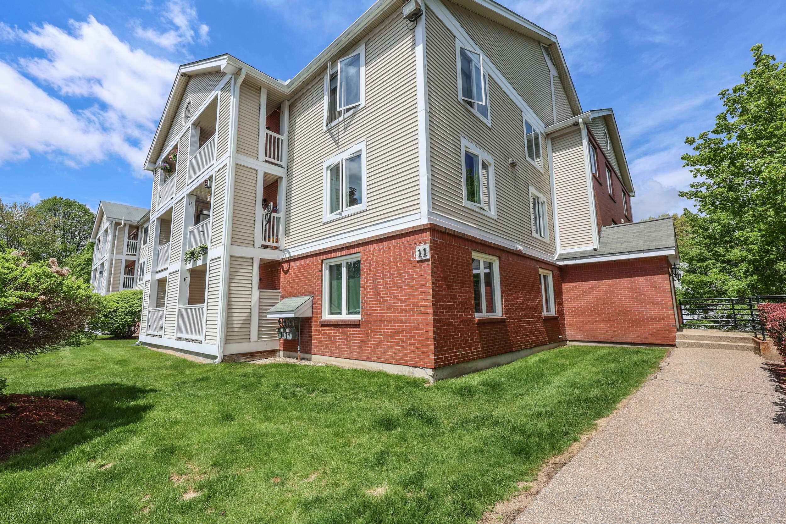 11 Timberwood Drive Unit: 201