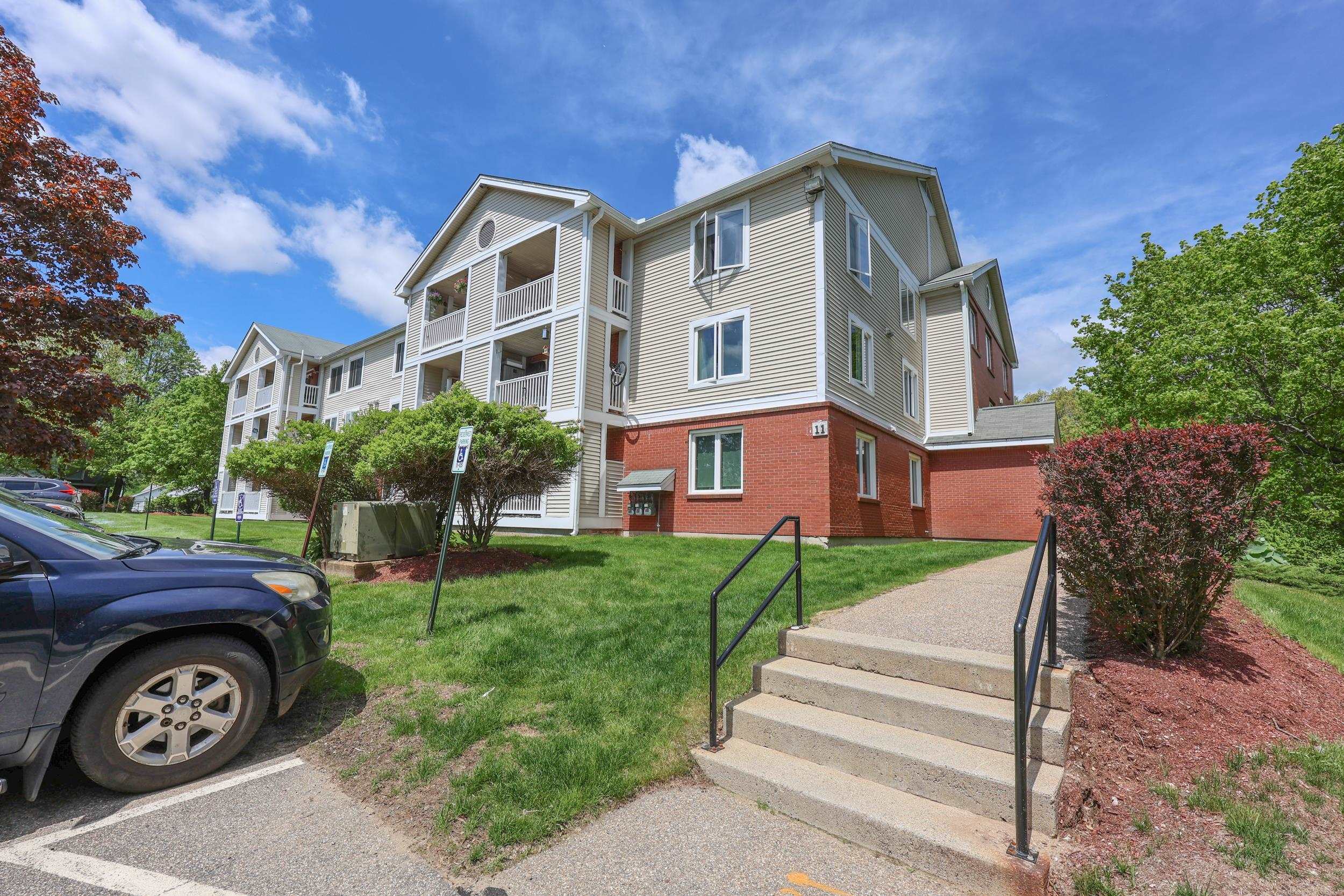 11 Timberwood Drive Unit: 201