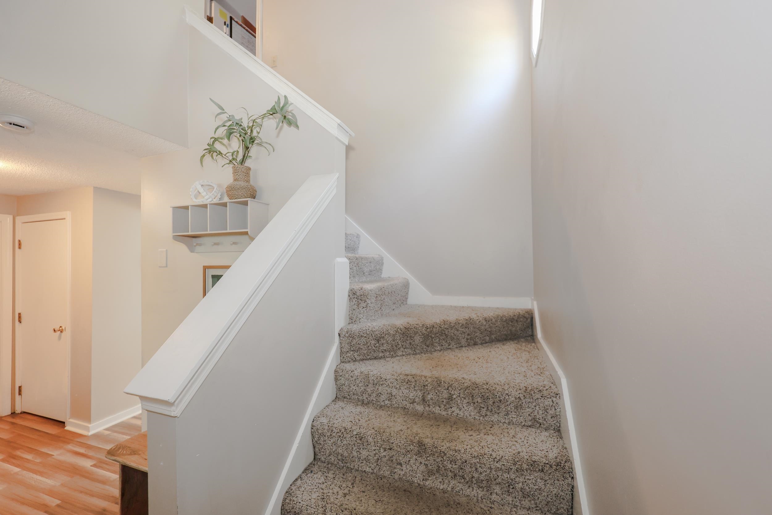 5 Richardson Drive Unit: R