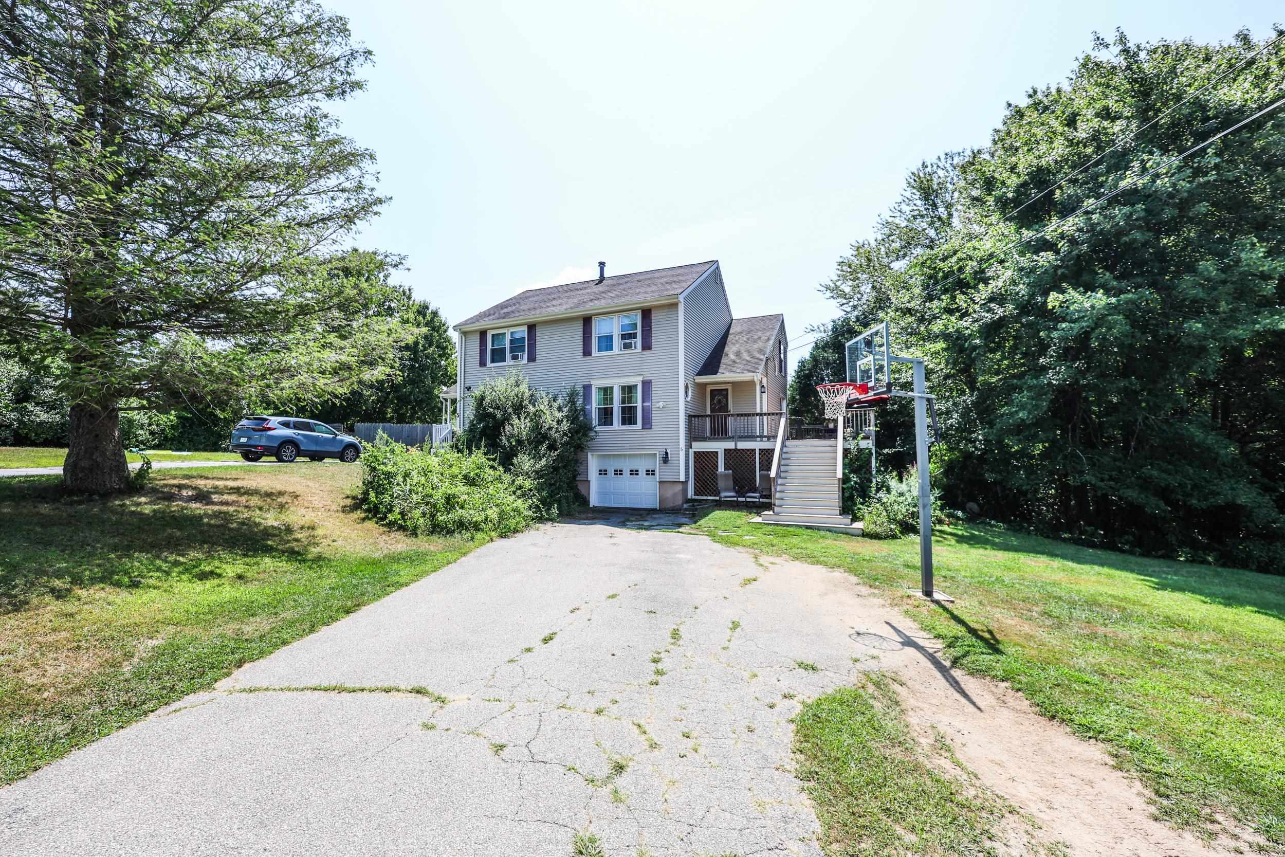 5 Richardson Drive Unit: R