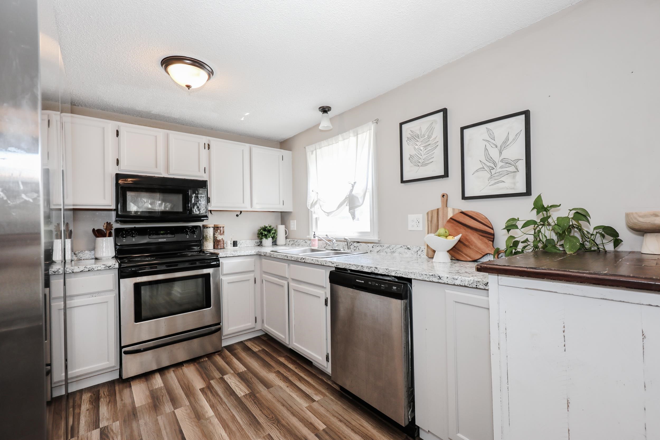 5 Richardson Drive Unit: R