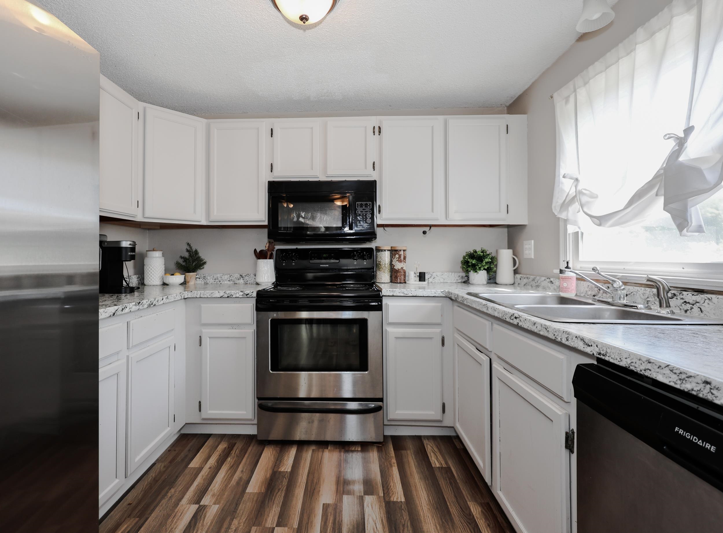 5 Richardson Drive Unit: R