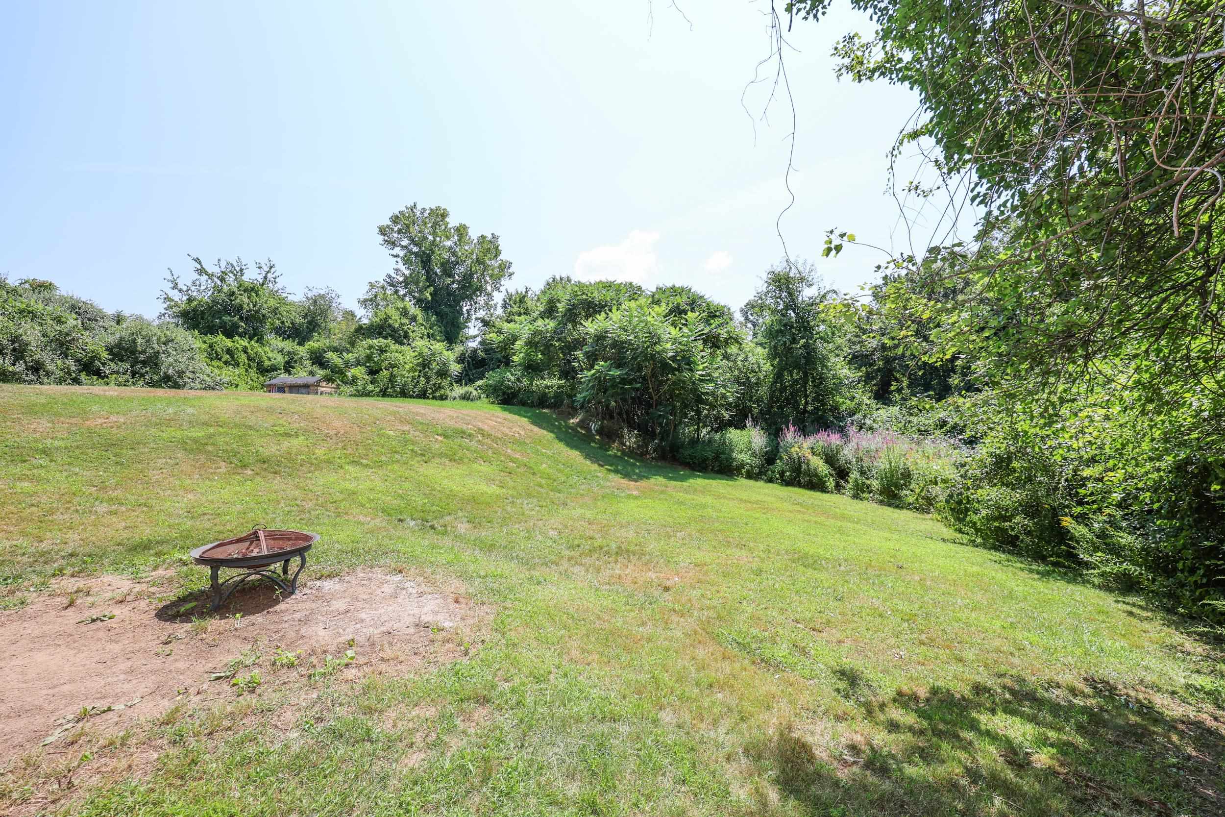 5 Richardson Drive Unit: R