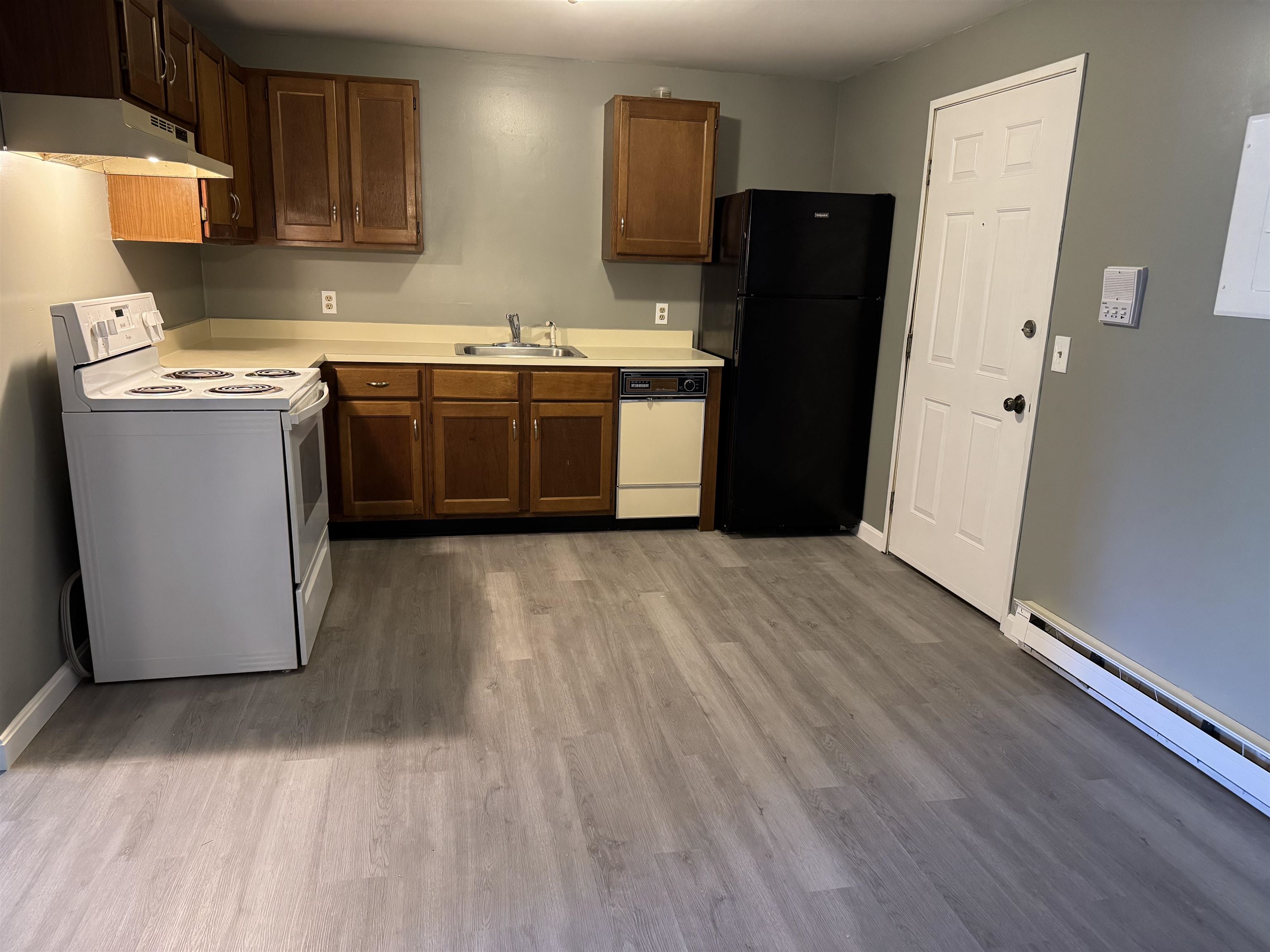 12 East Side Drive Unit: 4-13